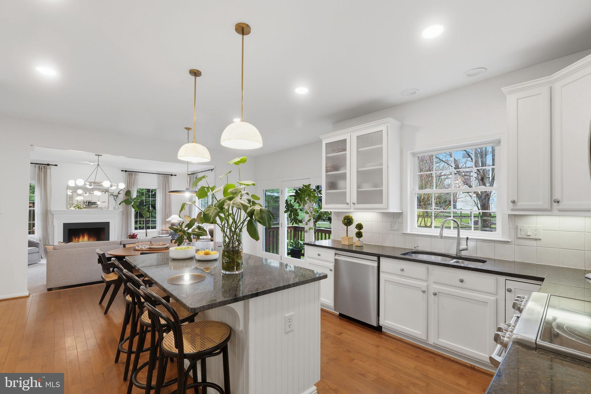 RIVER HILL - Residential