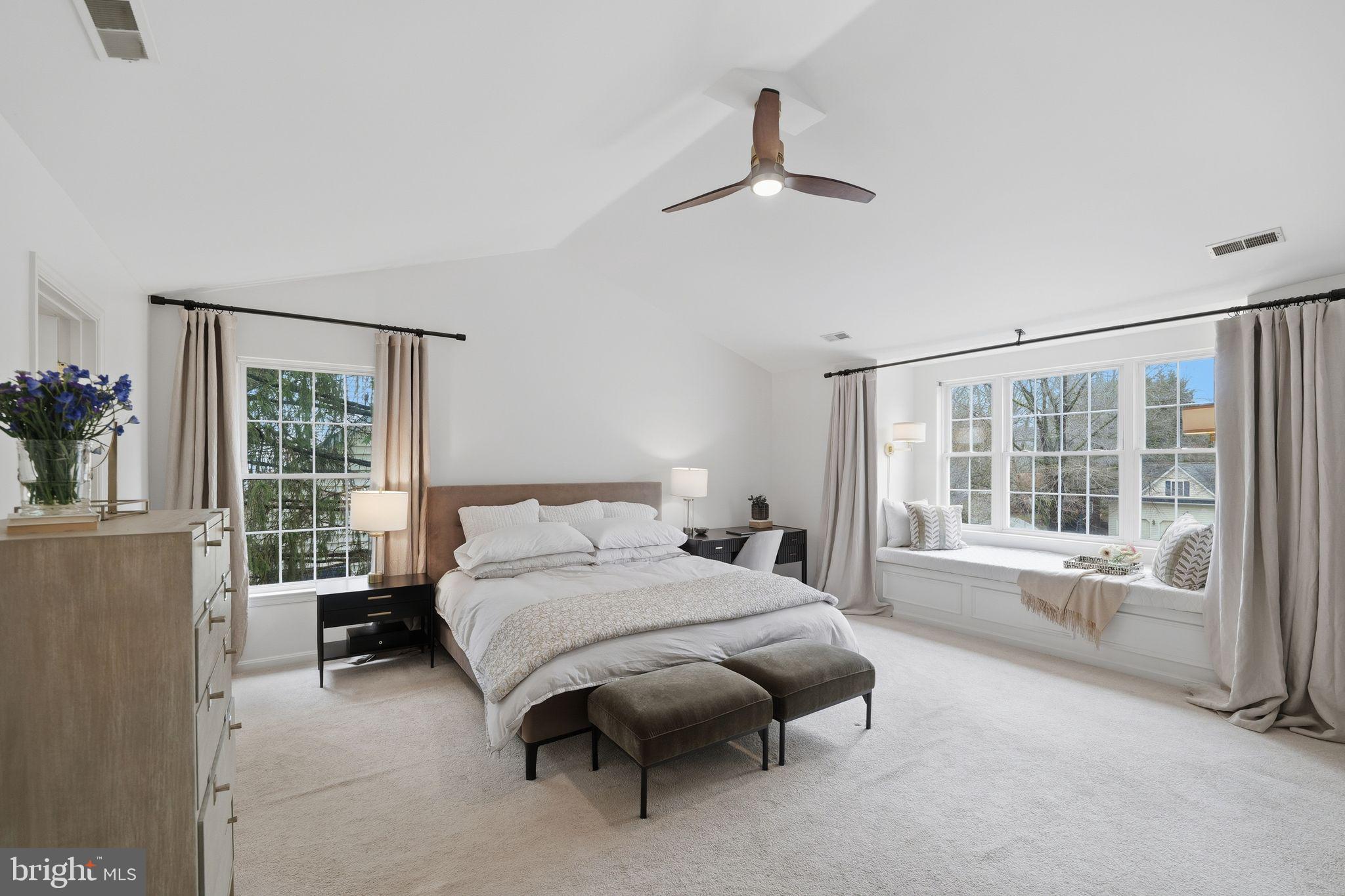 RIVER HILL - Residential