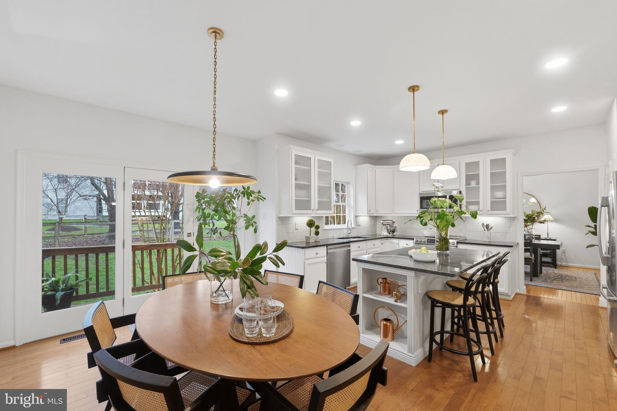 RIVER HILL - Residential