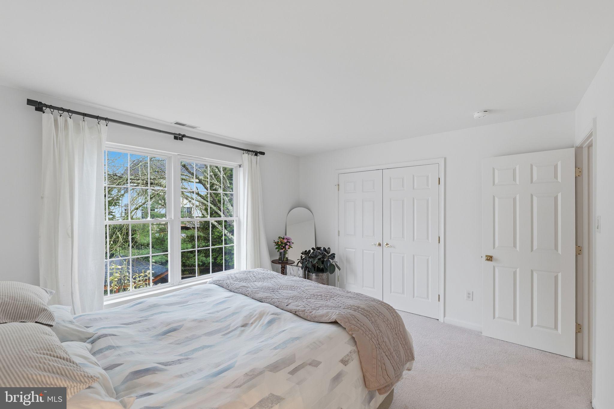 RIVER HILL - Residential