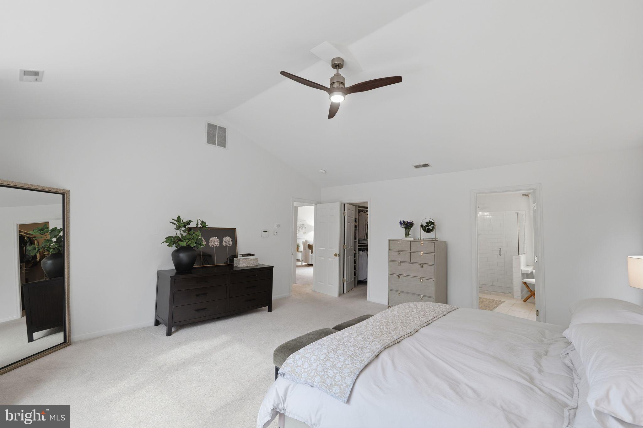 RIVER HILL - Residential