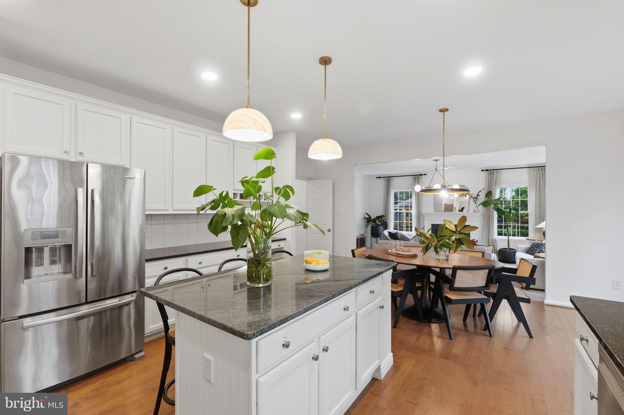 RIVER HILL - Residential