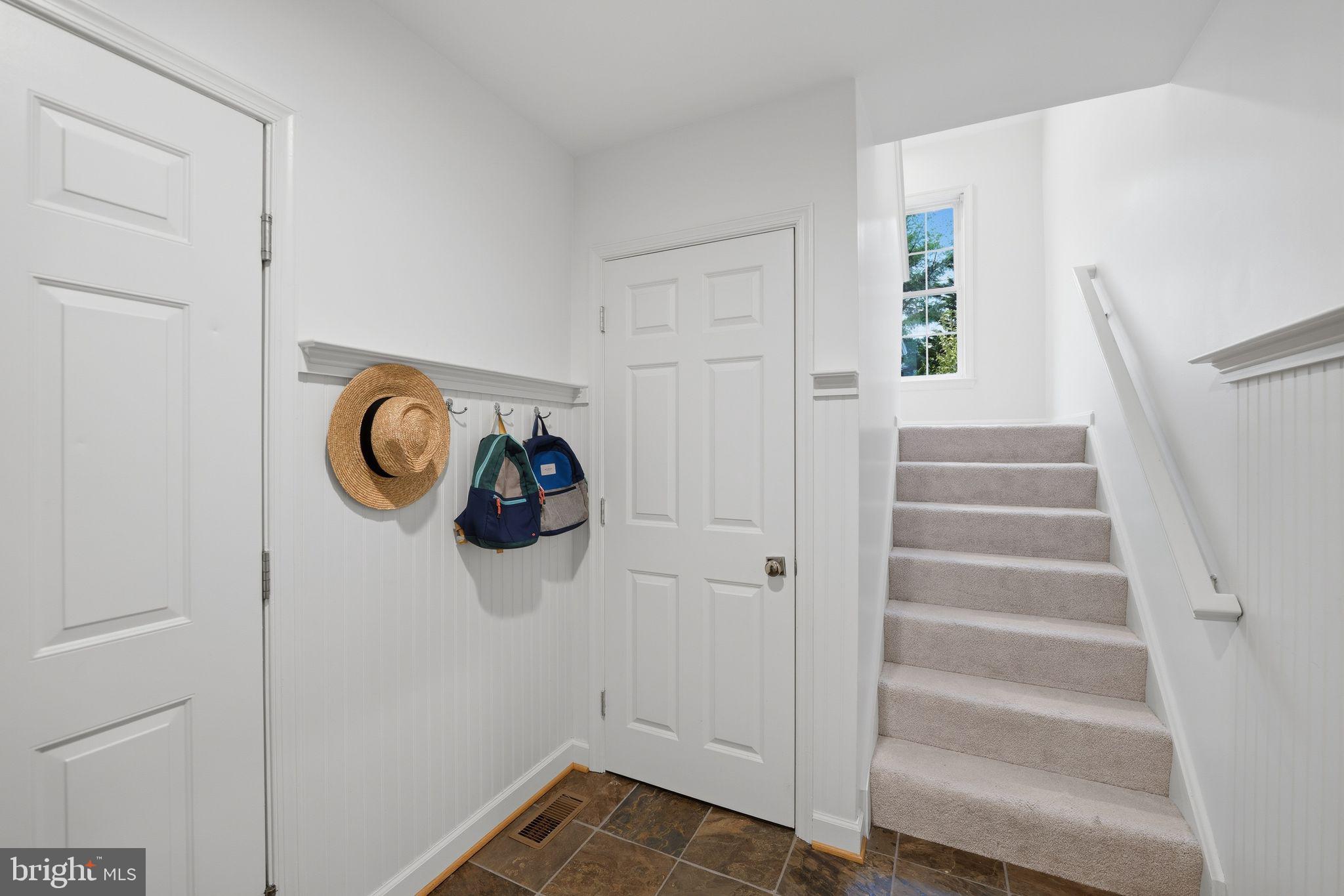 RIVER HILL - Residential