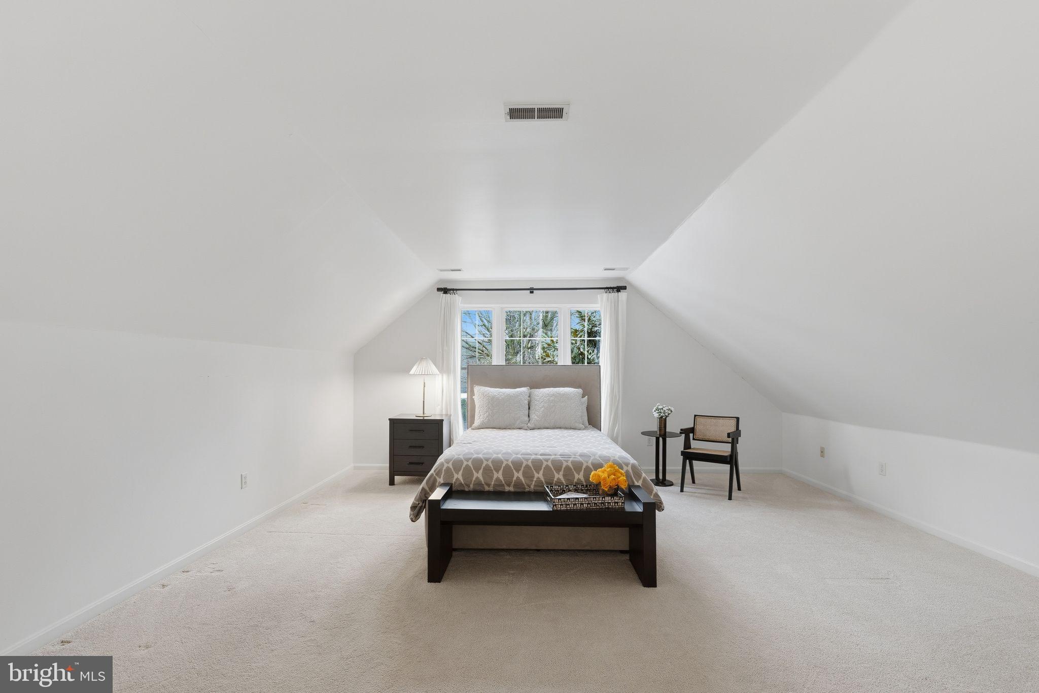 RIVER HILL - Residential