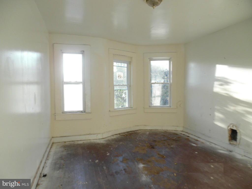 MONDAWMIN - Residential