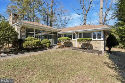 1415 Academy Lane, Elkins Park, PA MLS: PAMC2132058