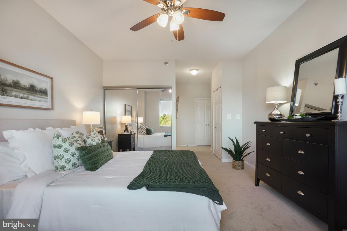 LEISURE WORLD - Residential