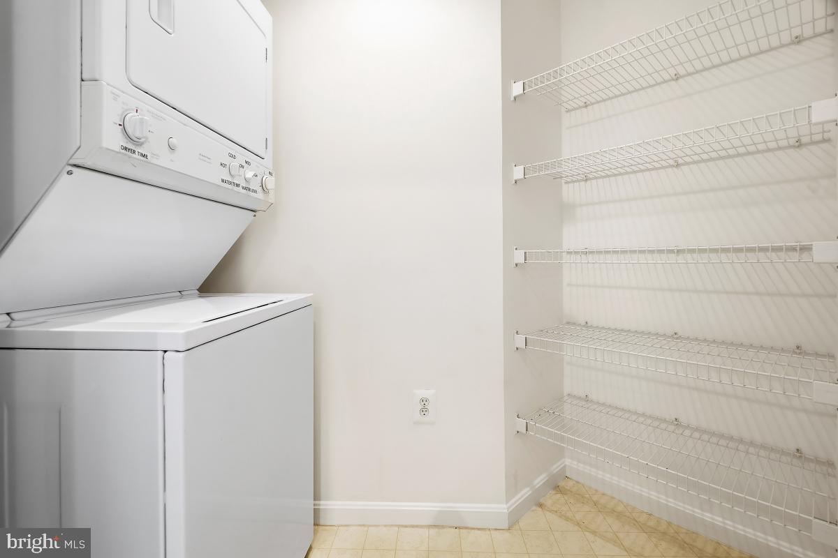 LEISURE WORLD - Residential