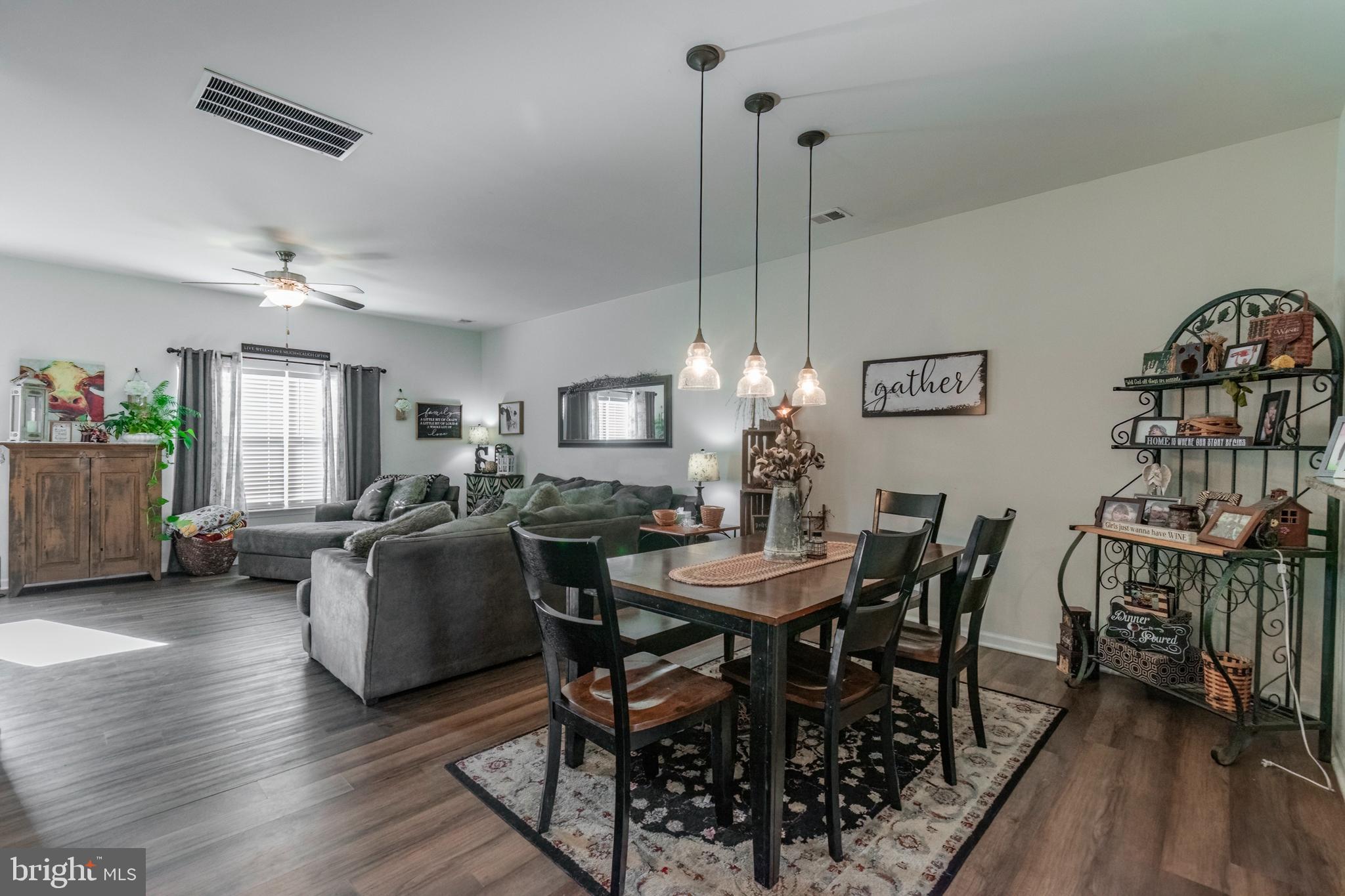 MCGINNIS POINT - Residential