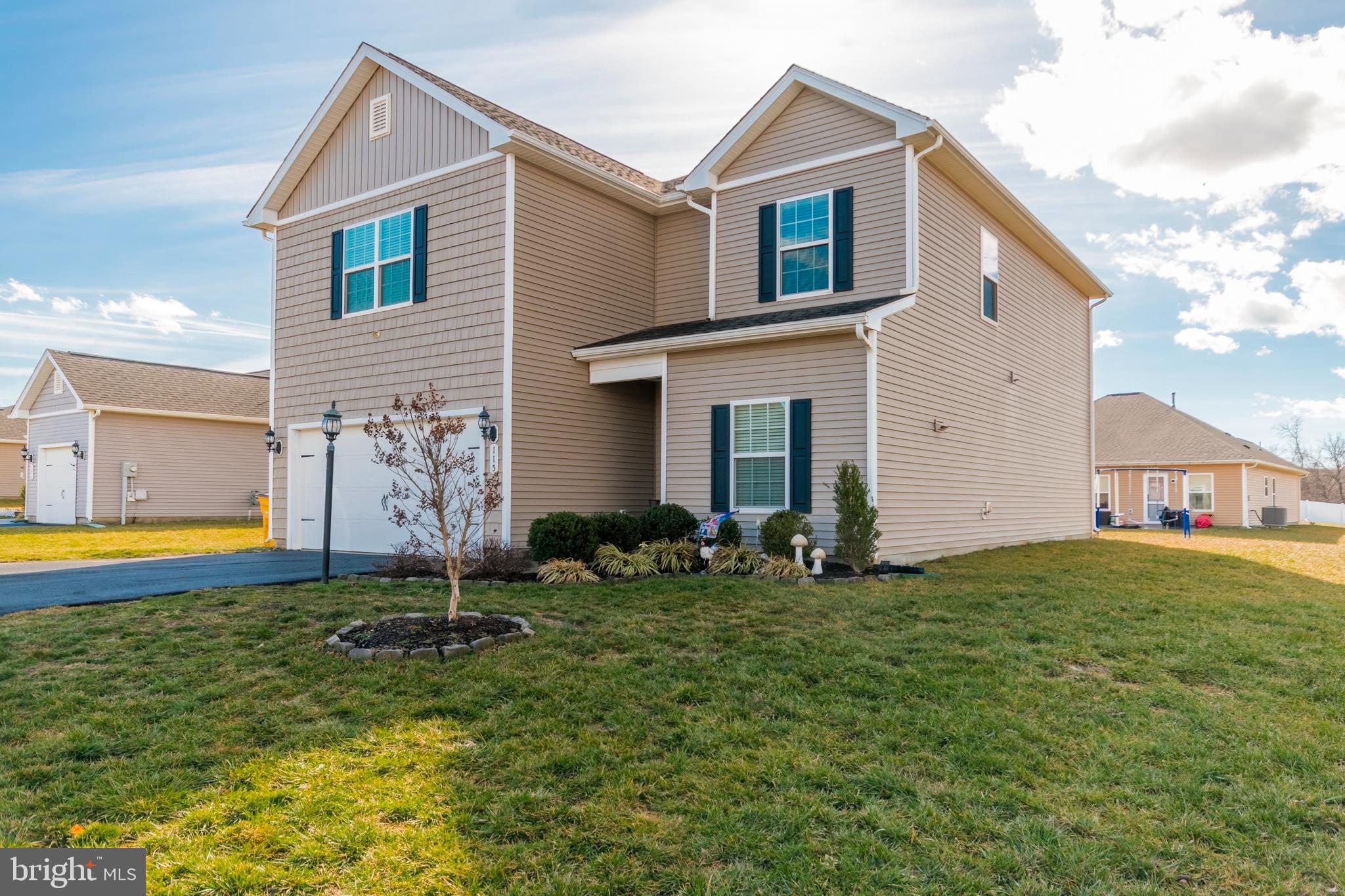 MCGINNIS POINT - Residential