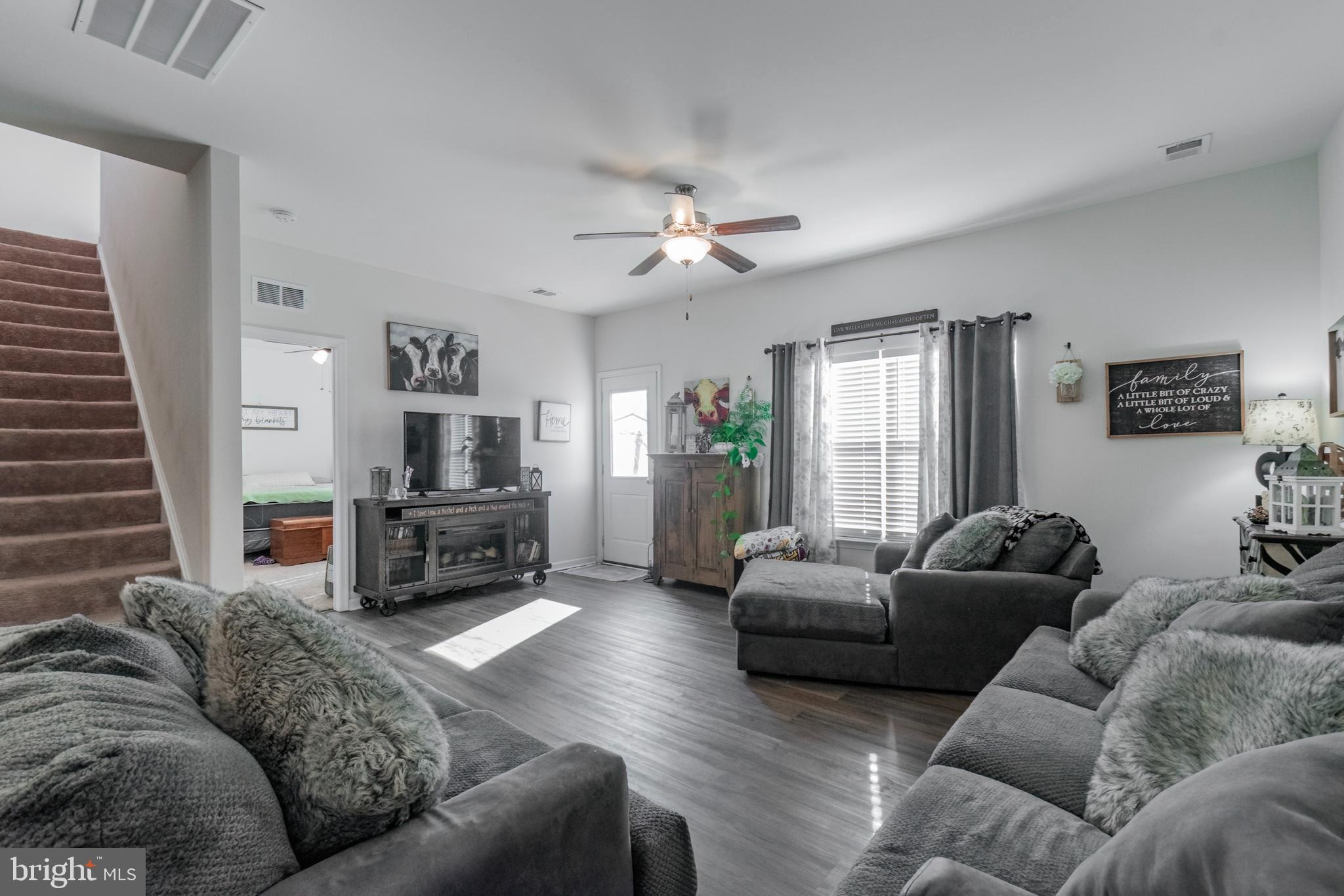 MCGINNIS POINT - Residential