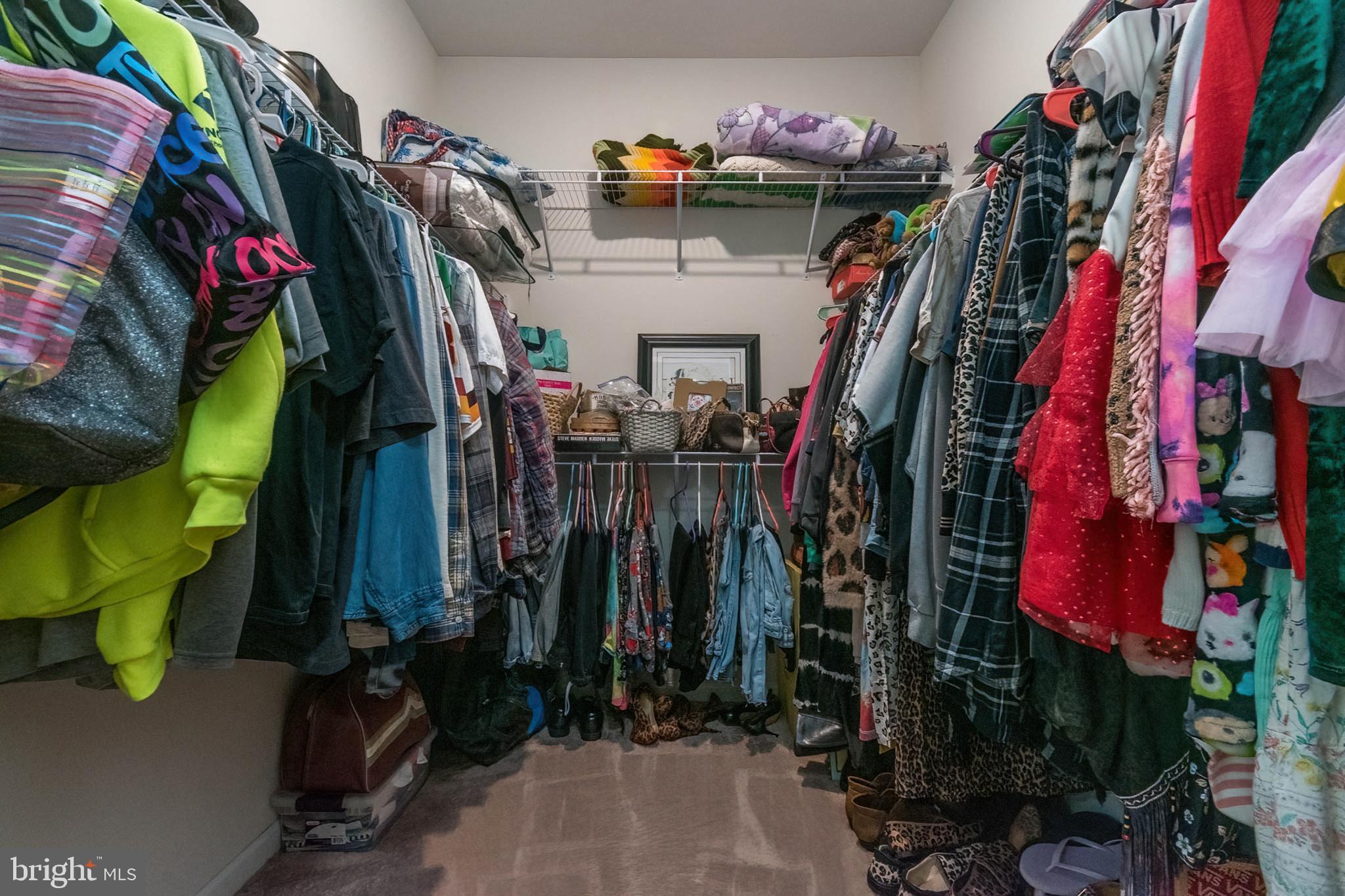 MCGINNIS POINT - Residential