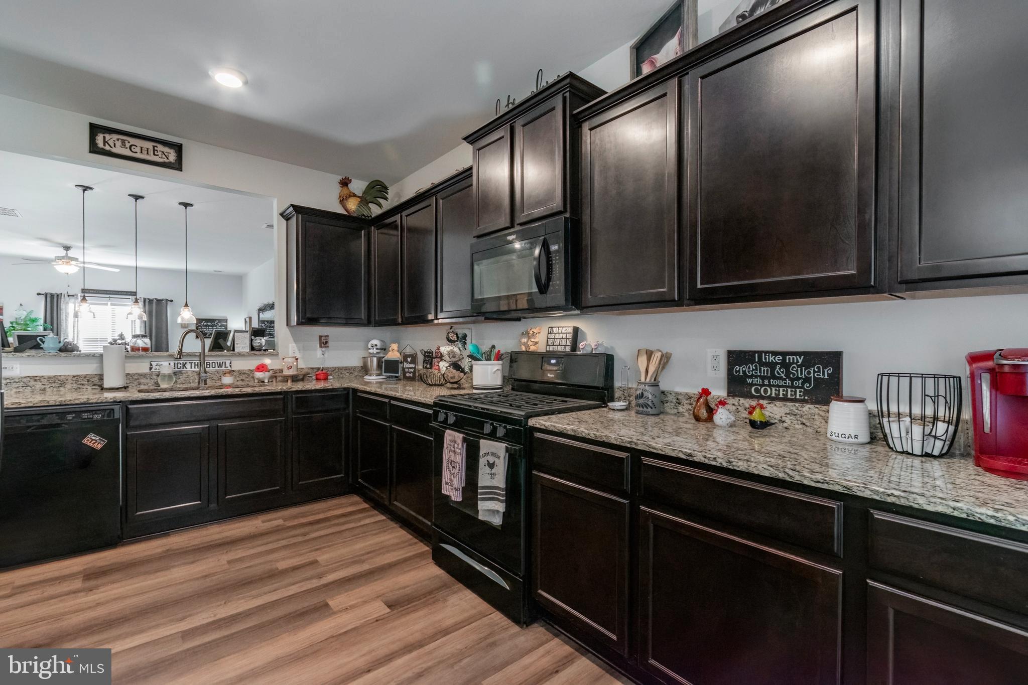 MCGINNIS POINT - Residential