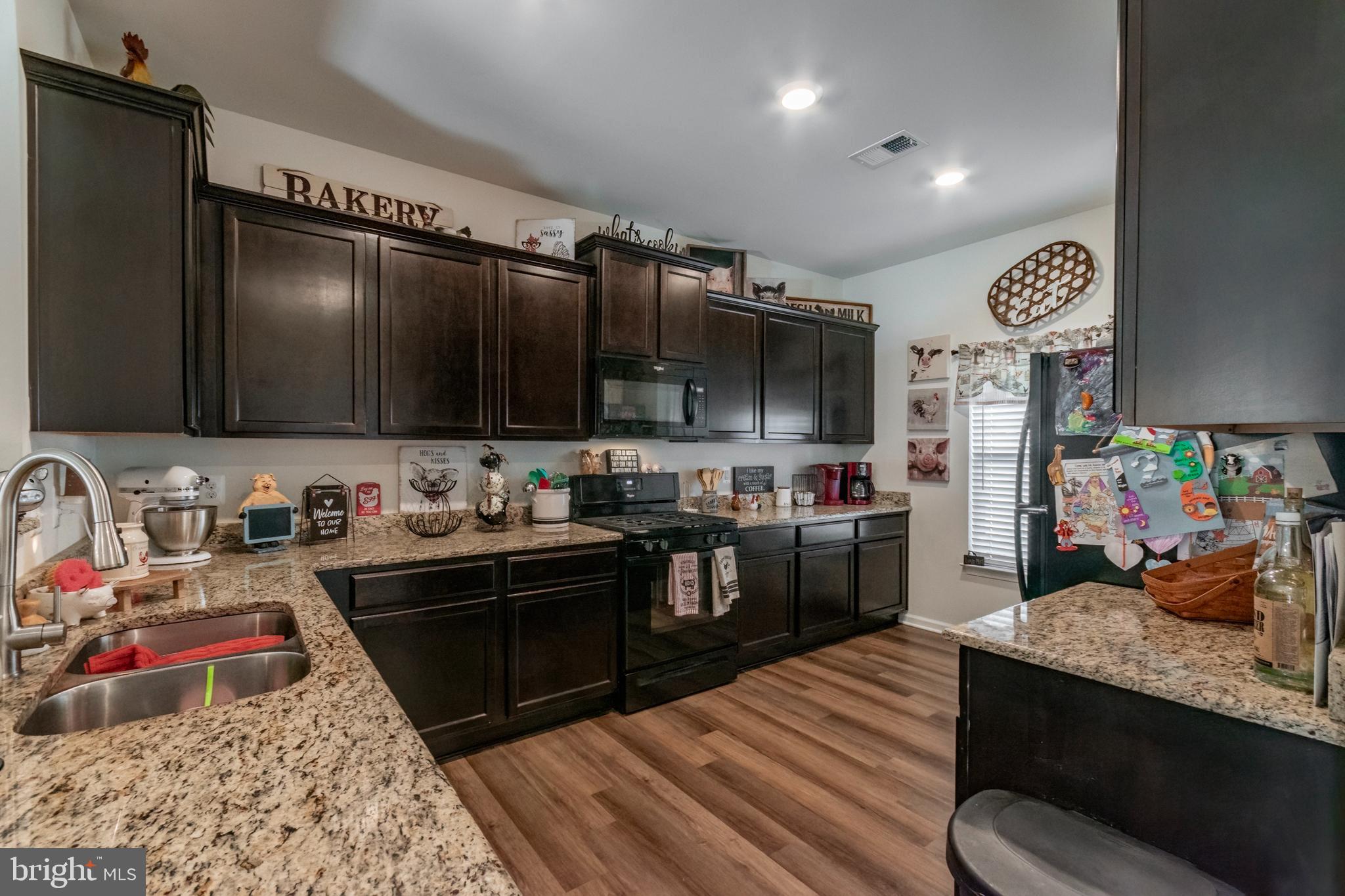 MCGINNIS POINT - Residential