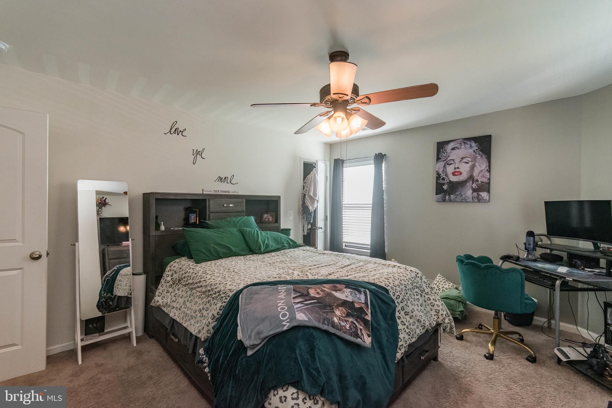 MCGINNIS POINT - Residential