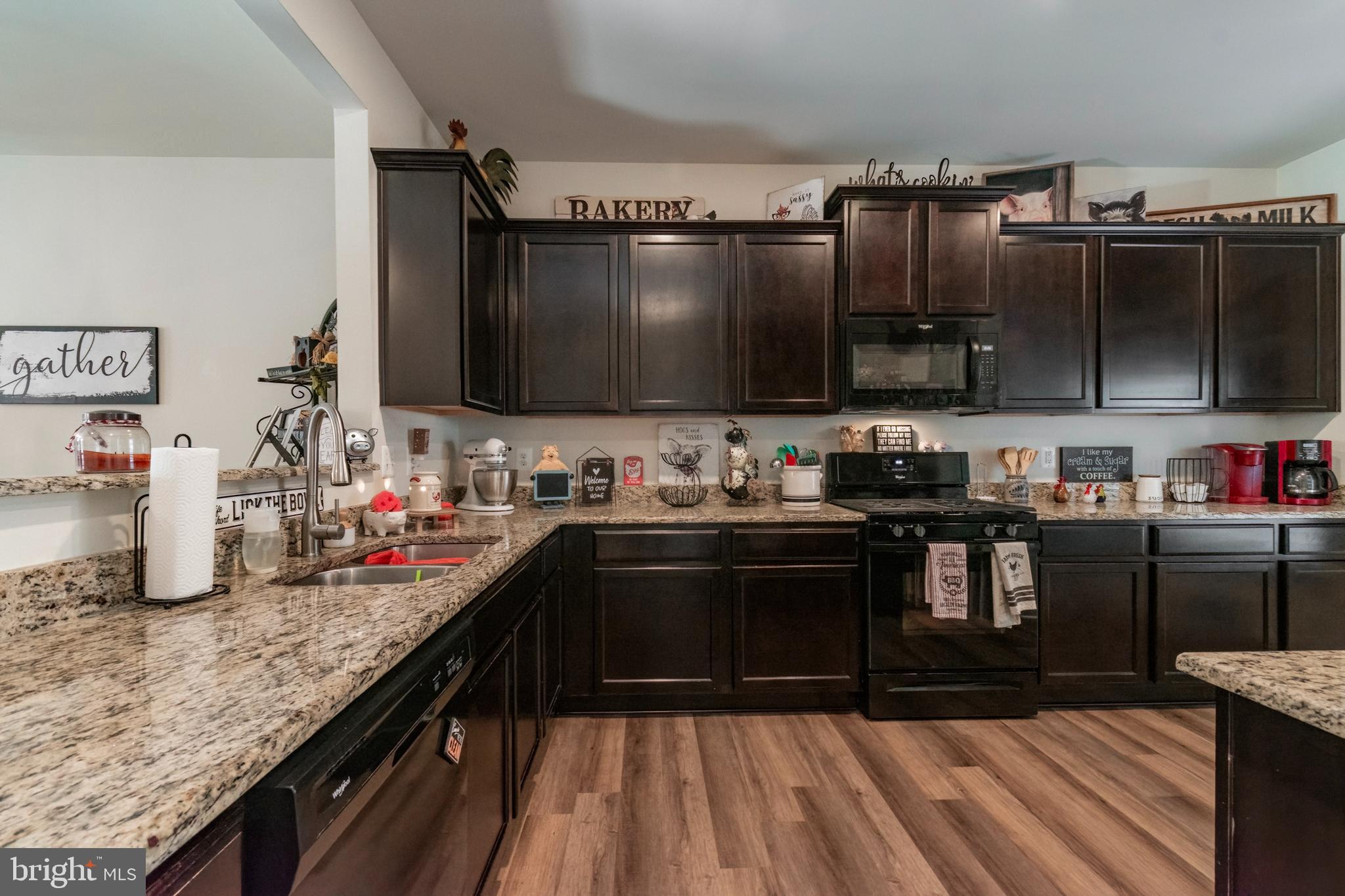 MCGINNIS POINT - Residential