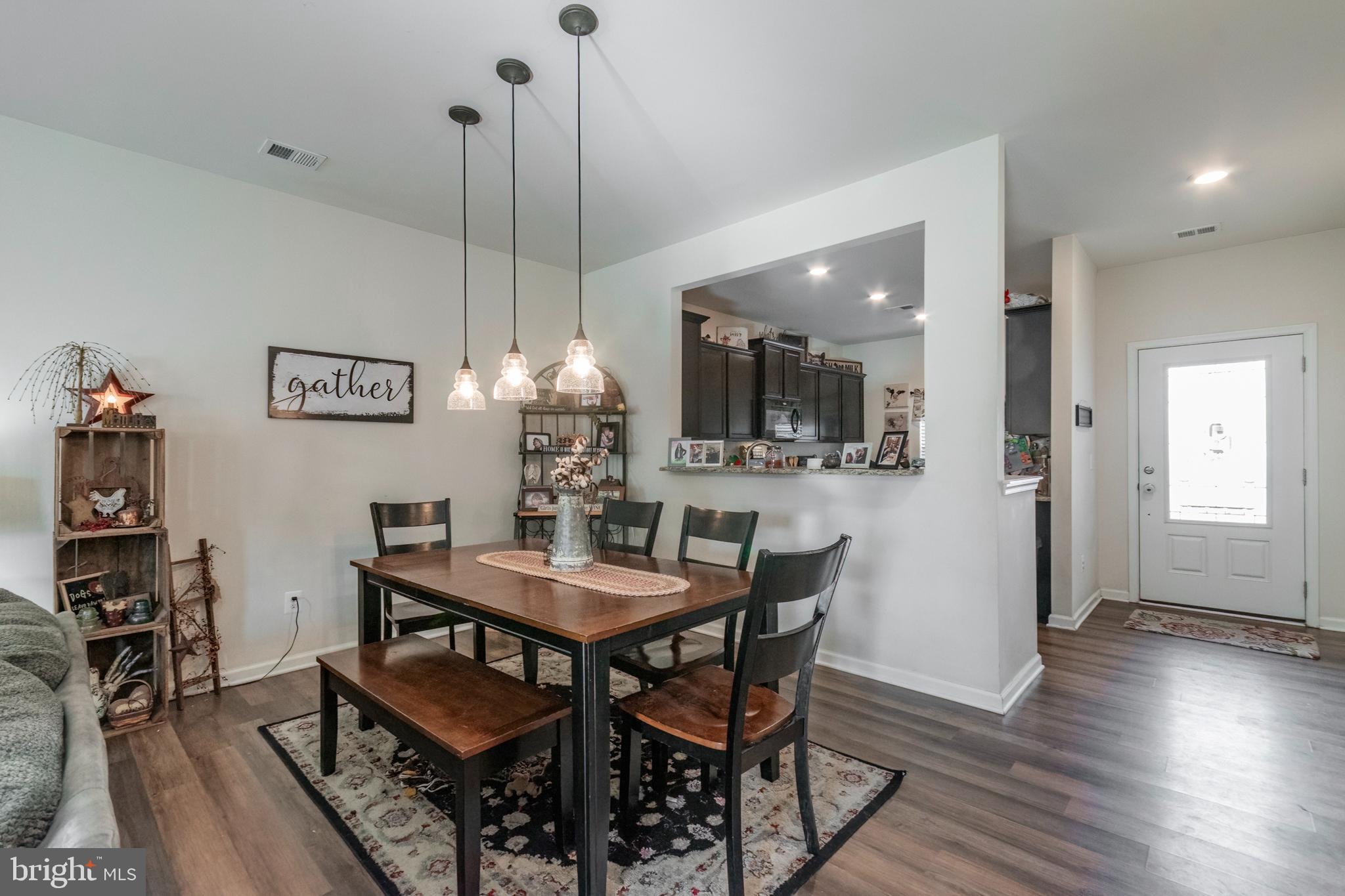 MCGINNIS POINT - Residential