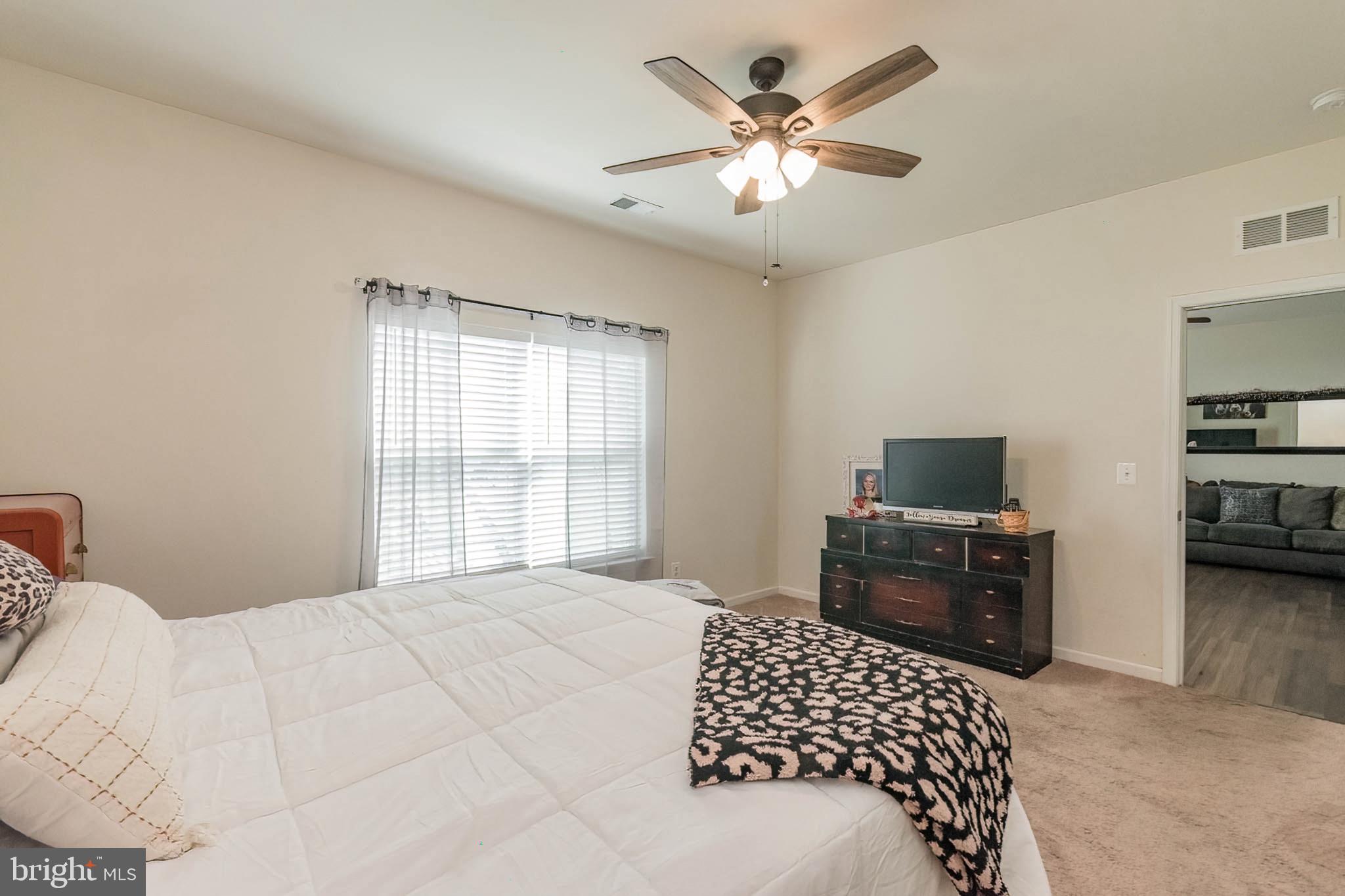 MCGINNIS POINT - Residential