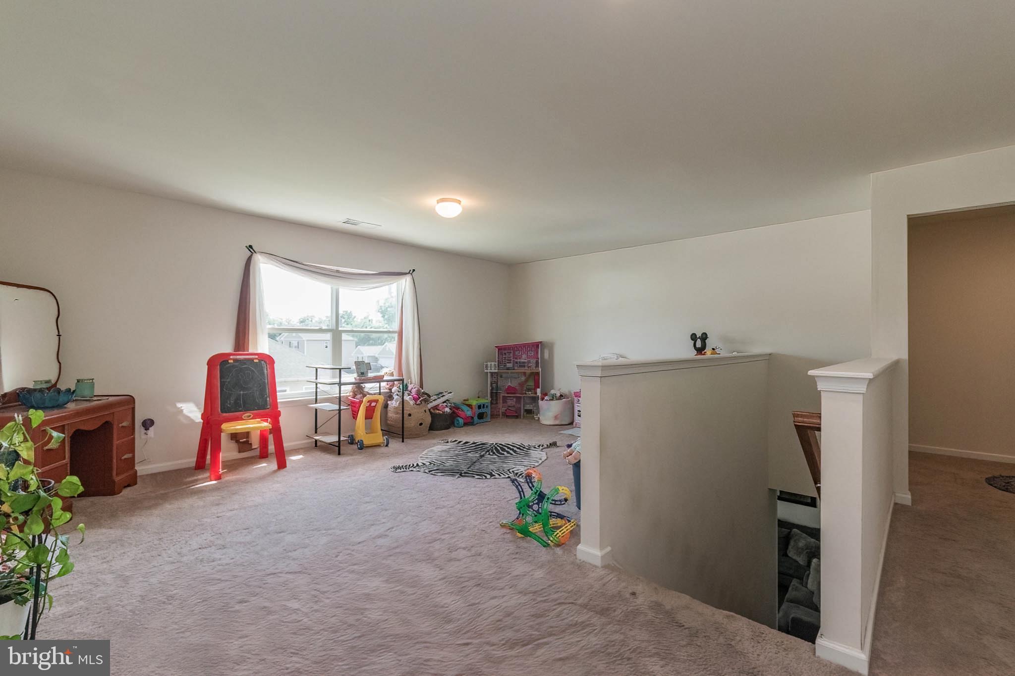 MCGINNIS POINT - Residential