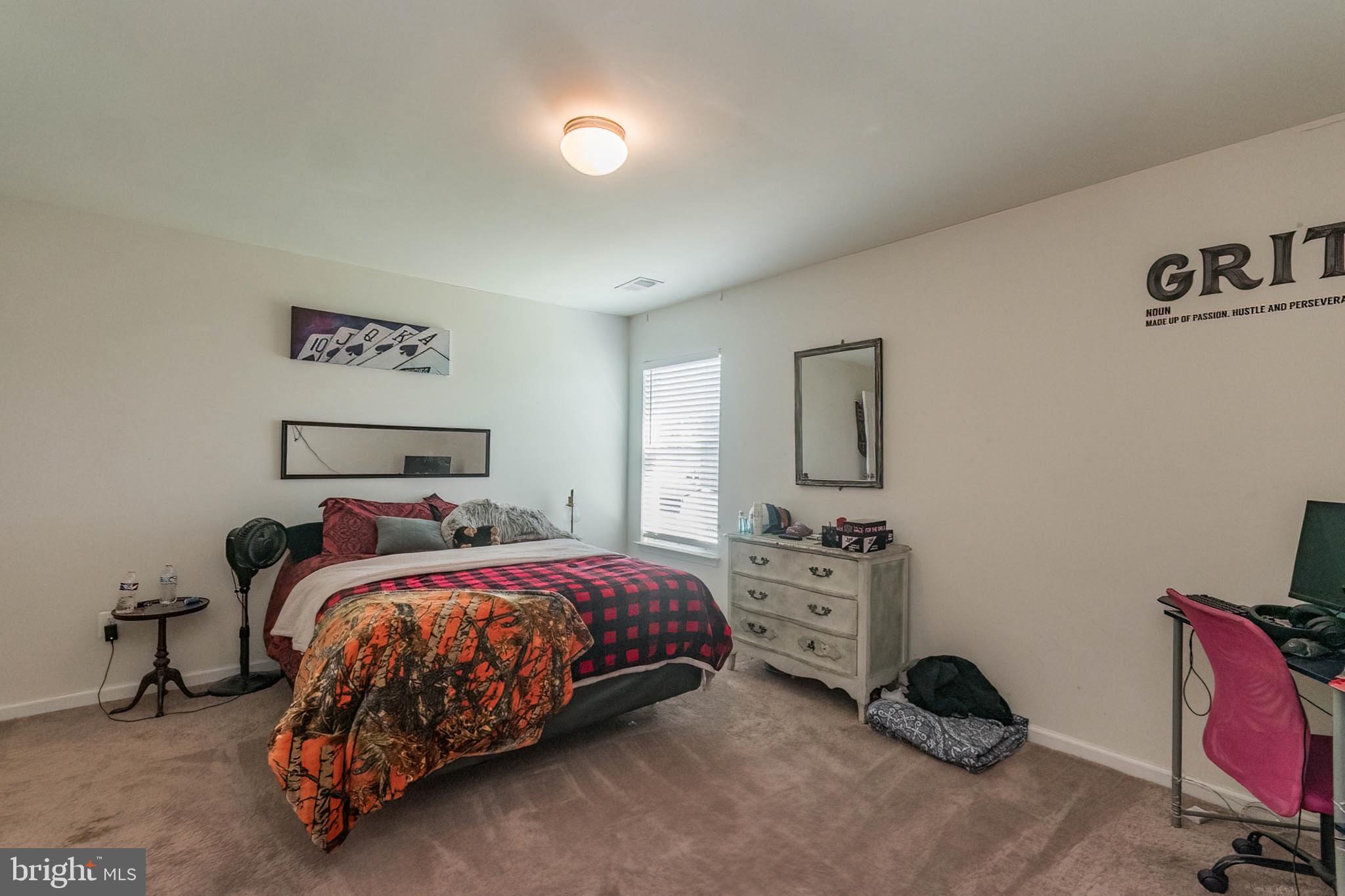 MCGINNIS POINT - Residential