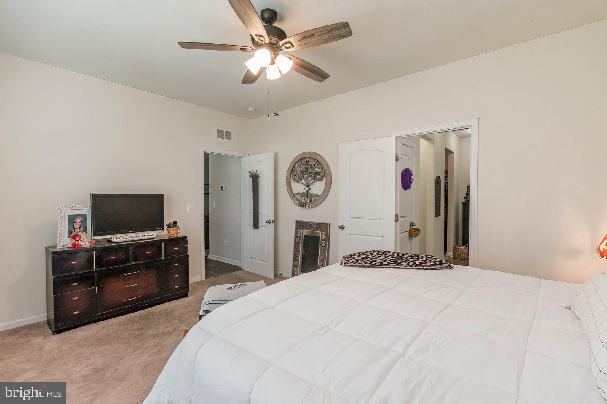 MCGINNIS POINT - Residential