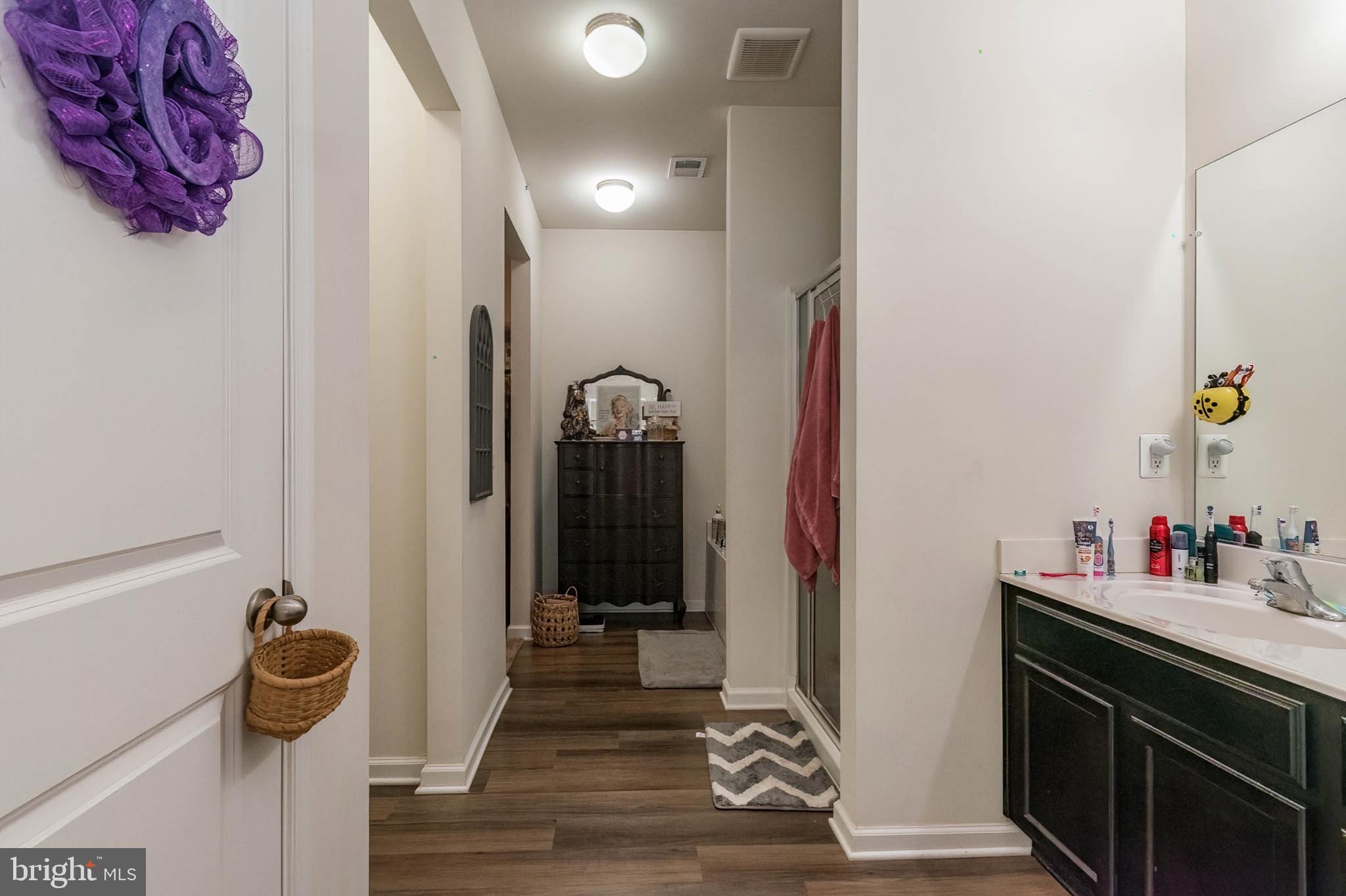 MCGINNIS POINT - Residential