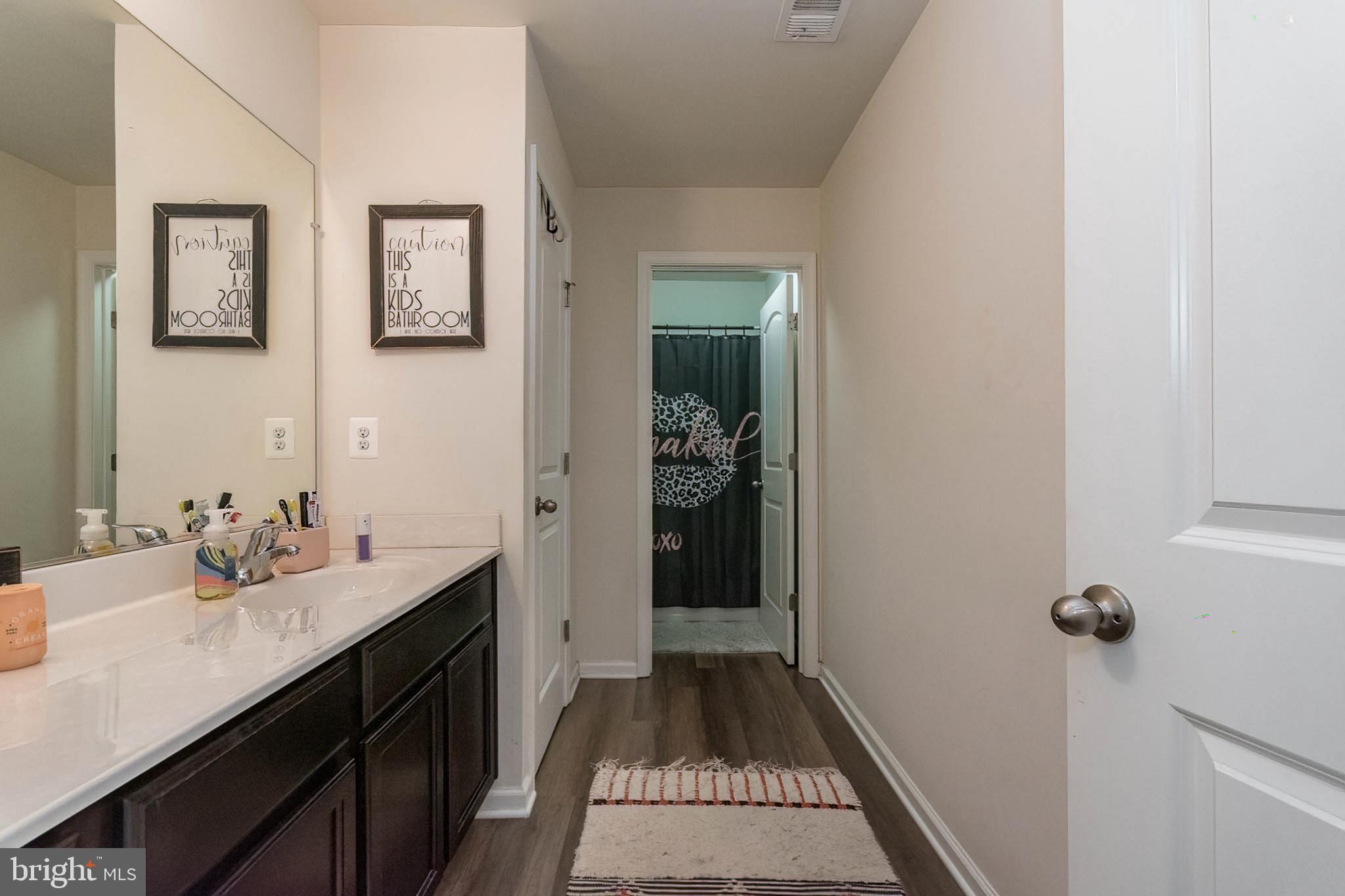 MCGINNIS POINT - Residential