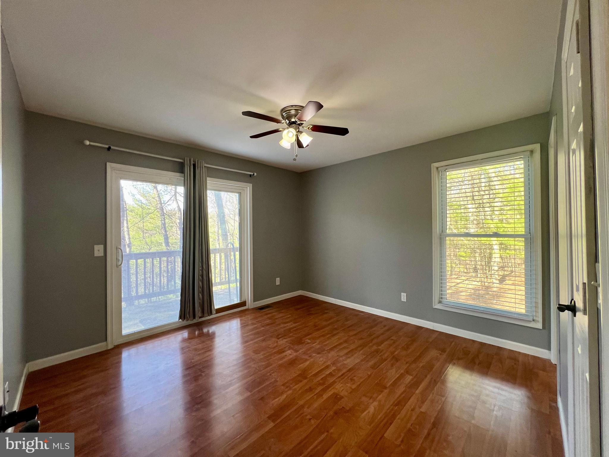 SLEEPY HOLLOW - Residential Lease