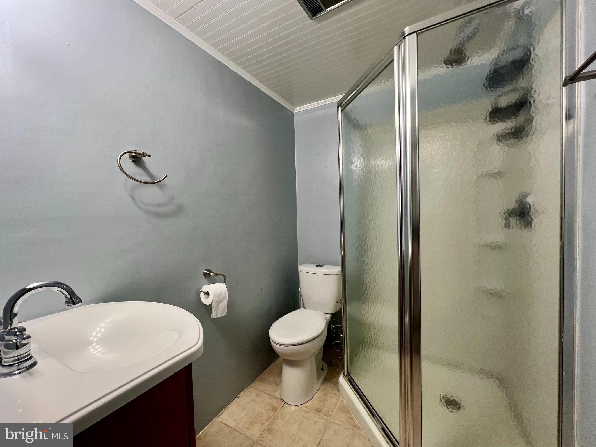 SLEEPY HOLLOW - Residential Lease