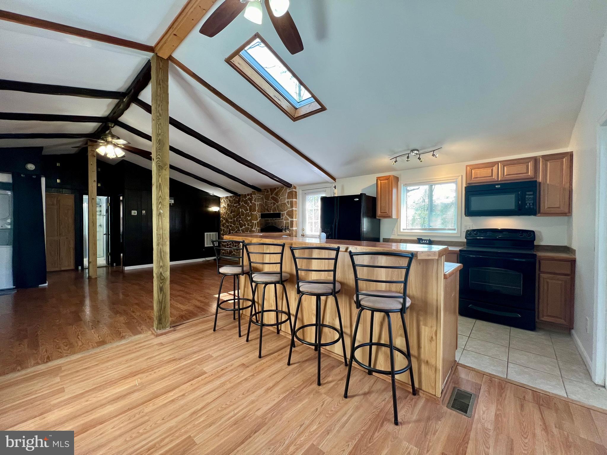 SLEEPY HOLLOW - Residential Lease