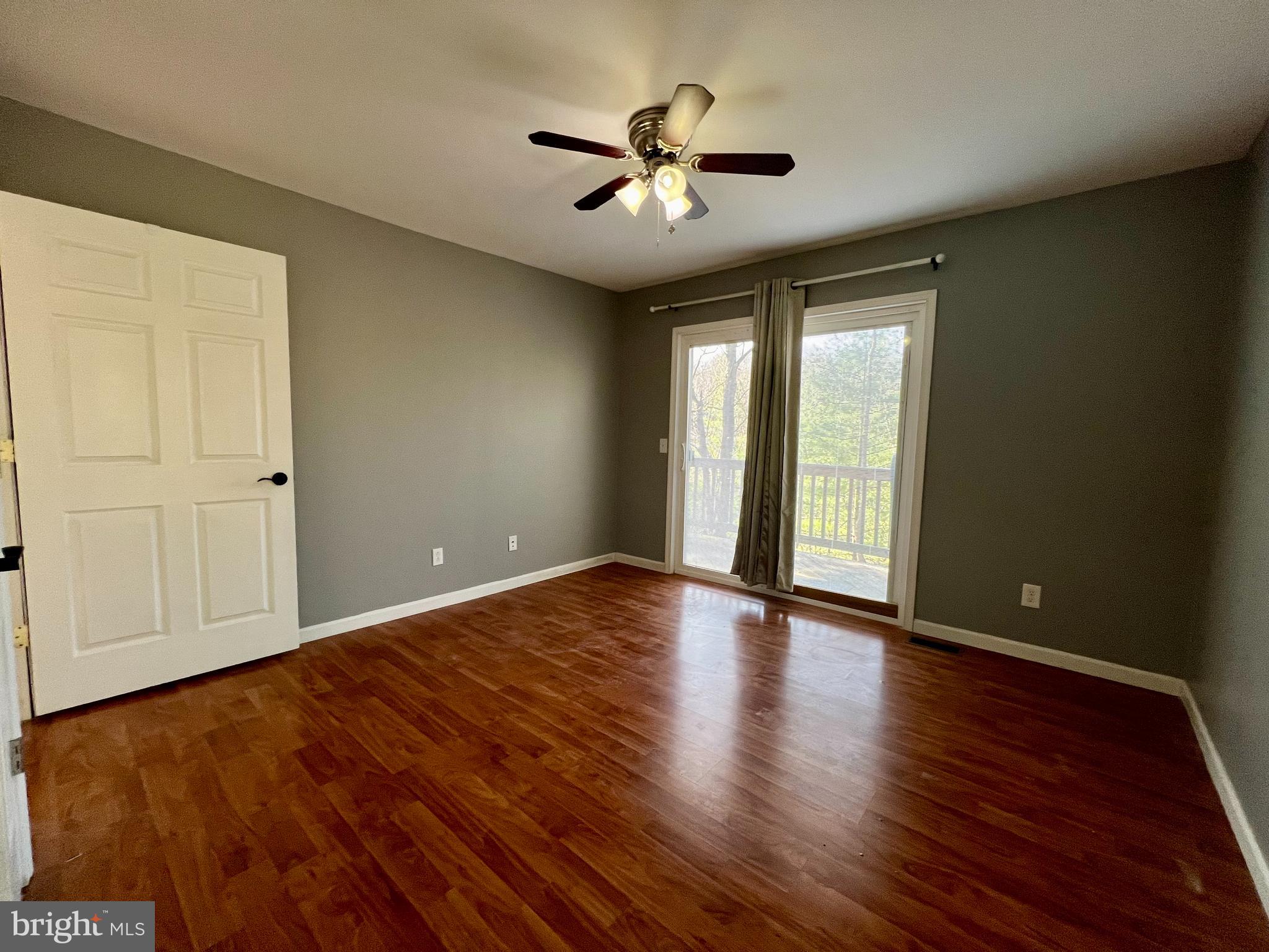 SLEEPY HOLLOW - Residential Lease