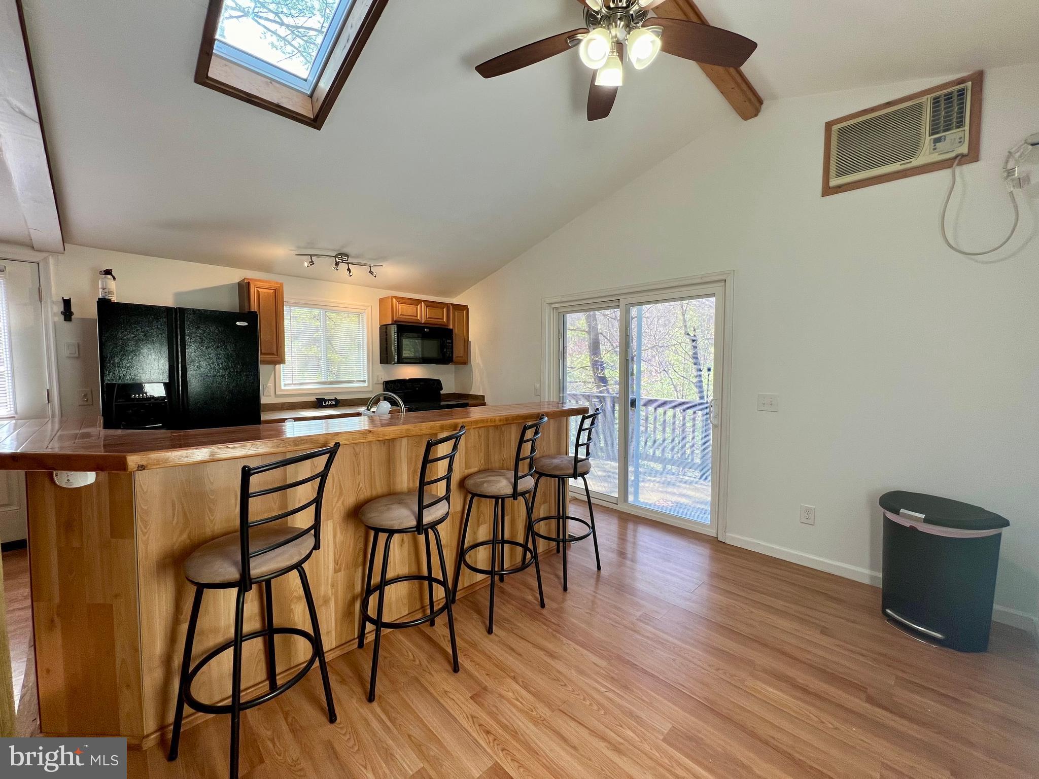 SLEEPY HOLLOW - Residential Lease