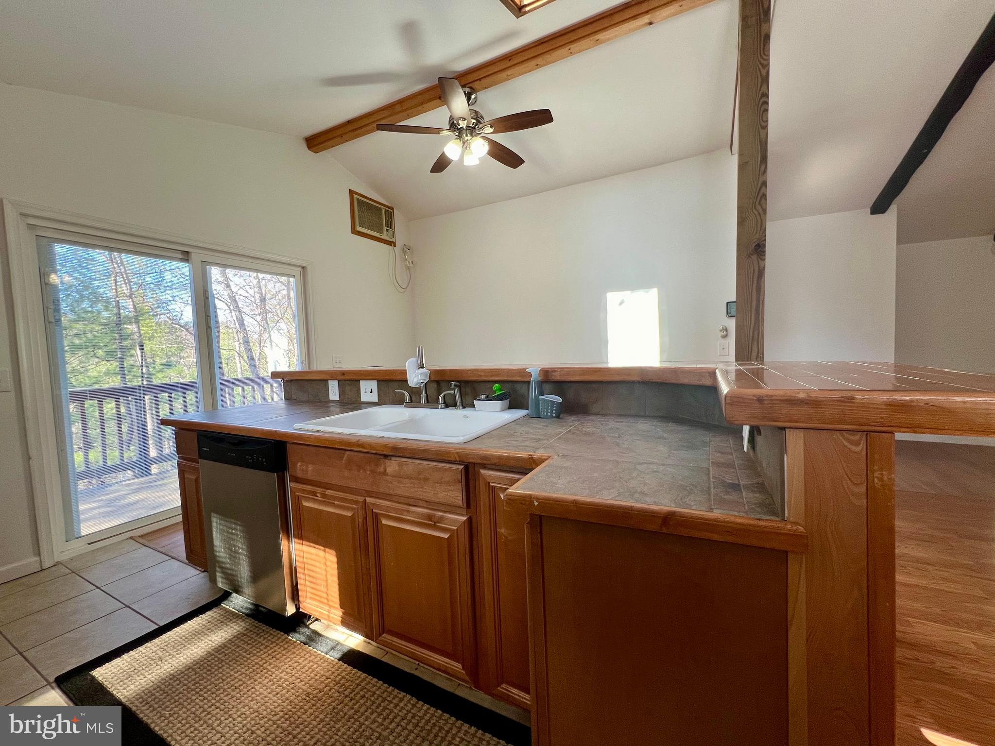 SLEEPY HOLLOW - Residential Lease