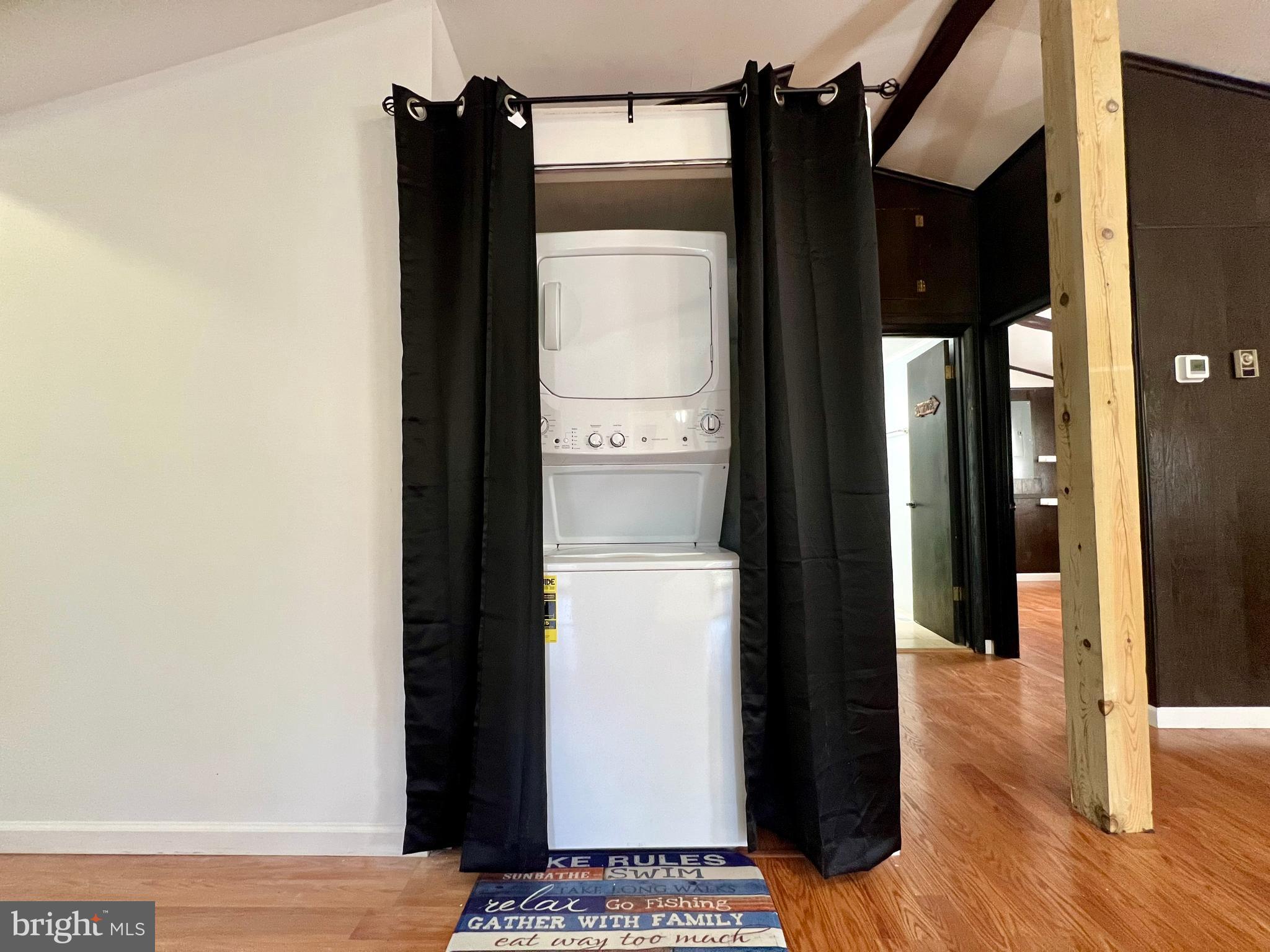 SLEEPY HOLLOW - Residential Lease