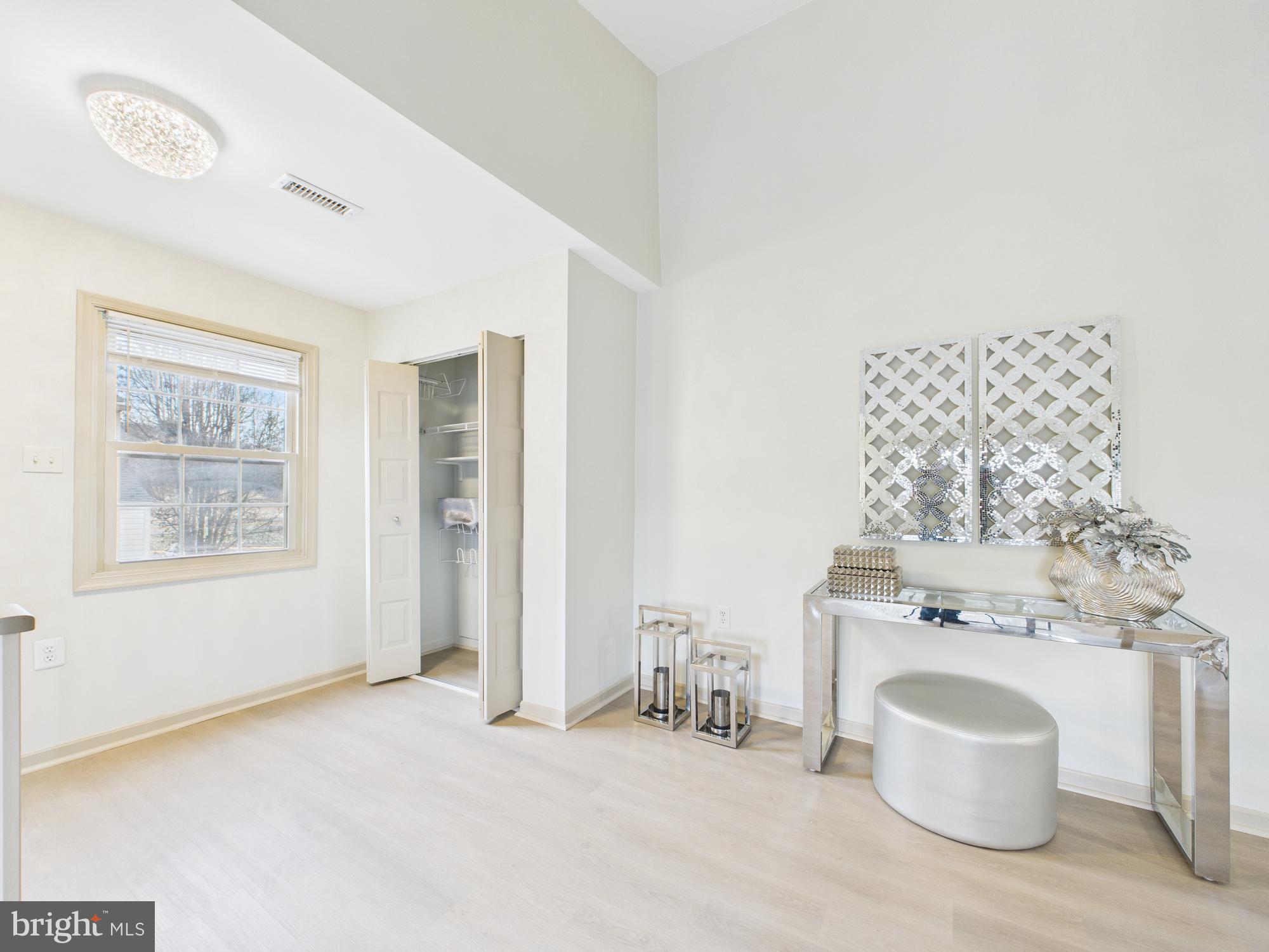 STONINGTON CONDOMINIUMS - Residential