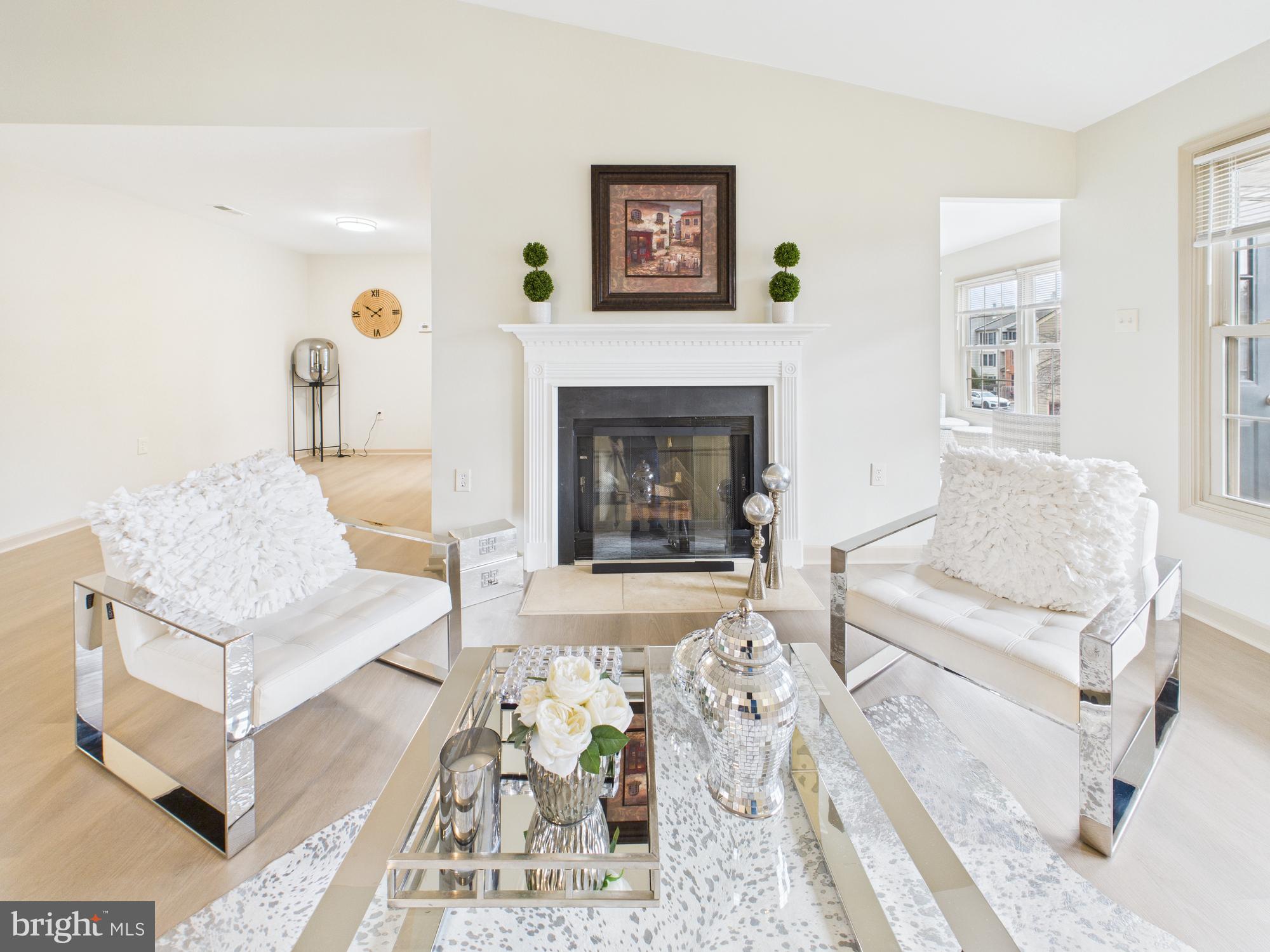 STONINGTON CONDOMINIUMS - Residential