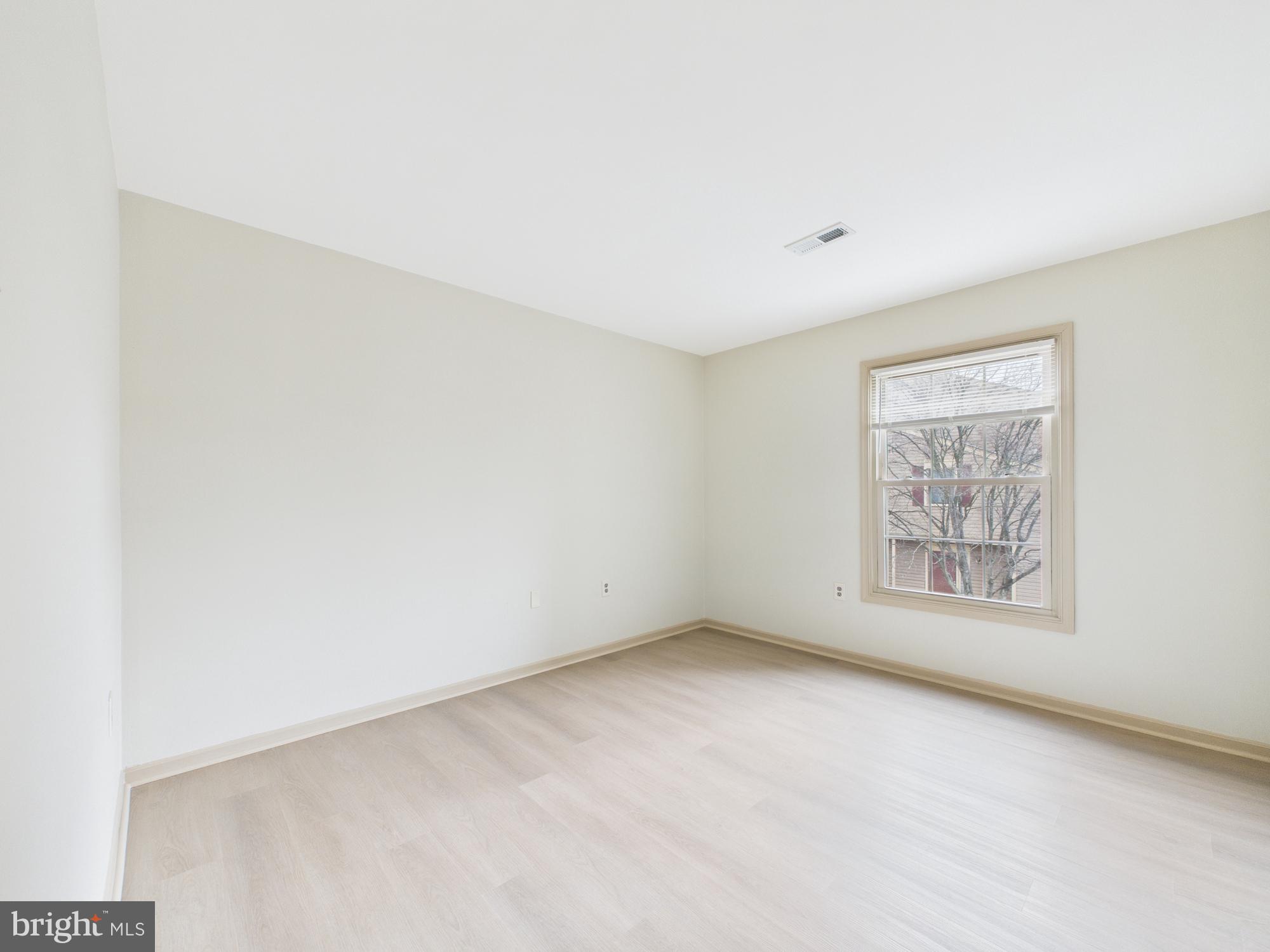 STONINGTON CONDOMINIUMS - Residential