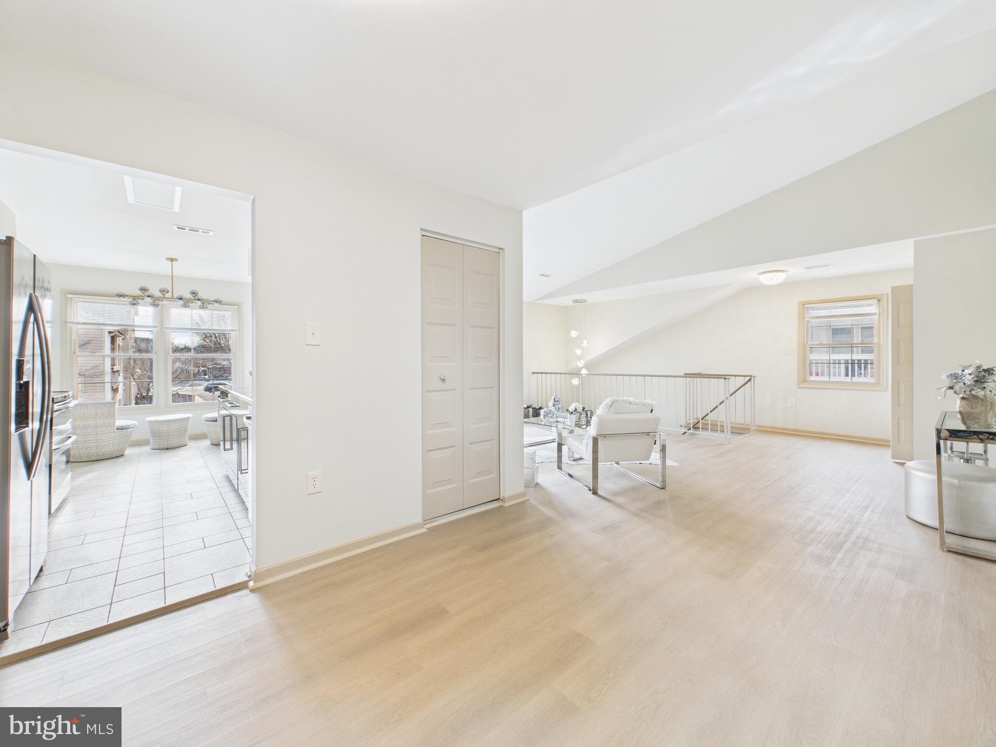 STONINGTON CONDOMINIUMS - Residential