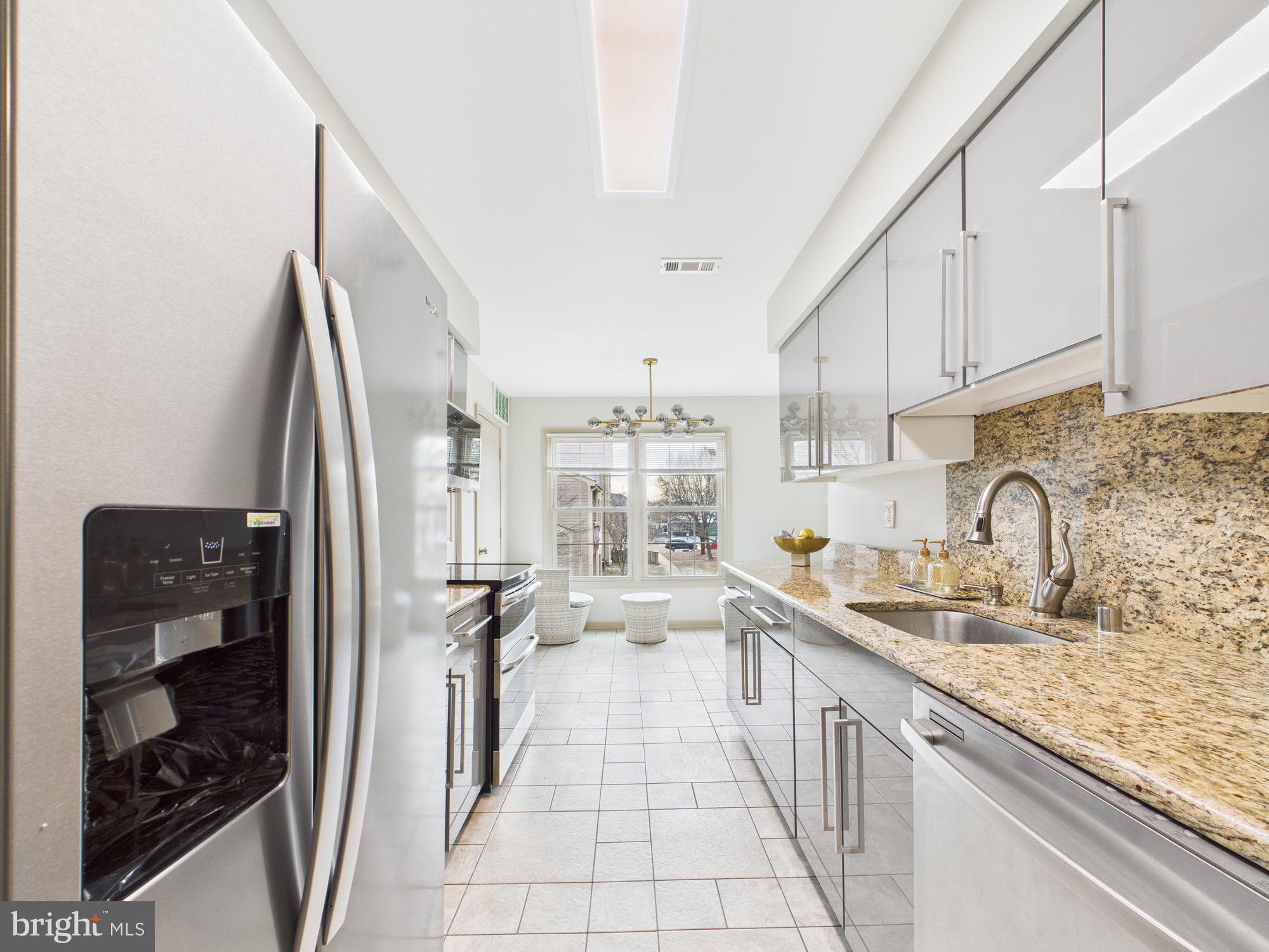 STONINGTON CONDOMINIUMS - Residential