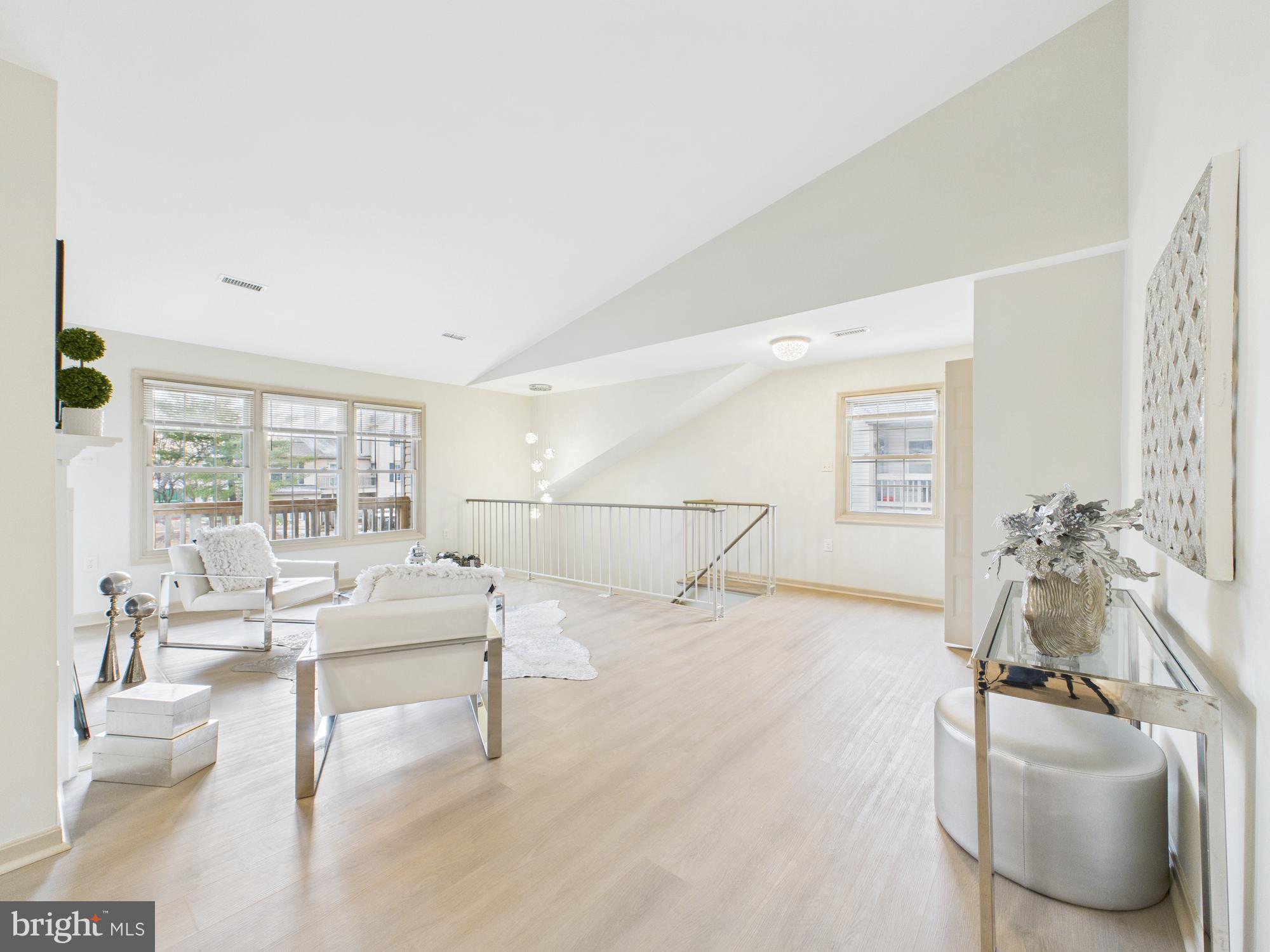 STONINGTON CONDOMINIUMS - Residential