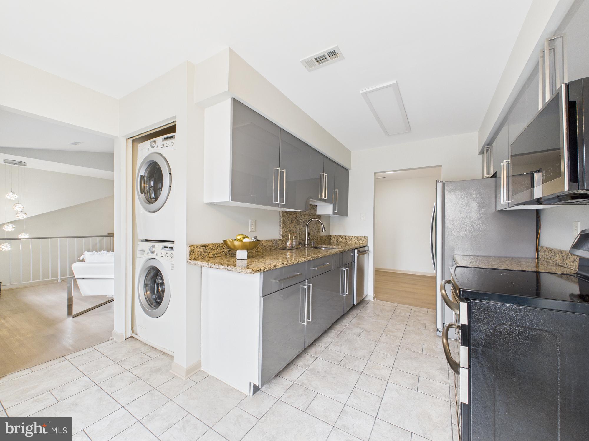 STONINGTON CONDOMINIUMS - Residential