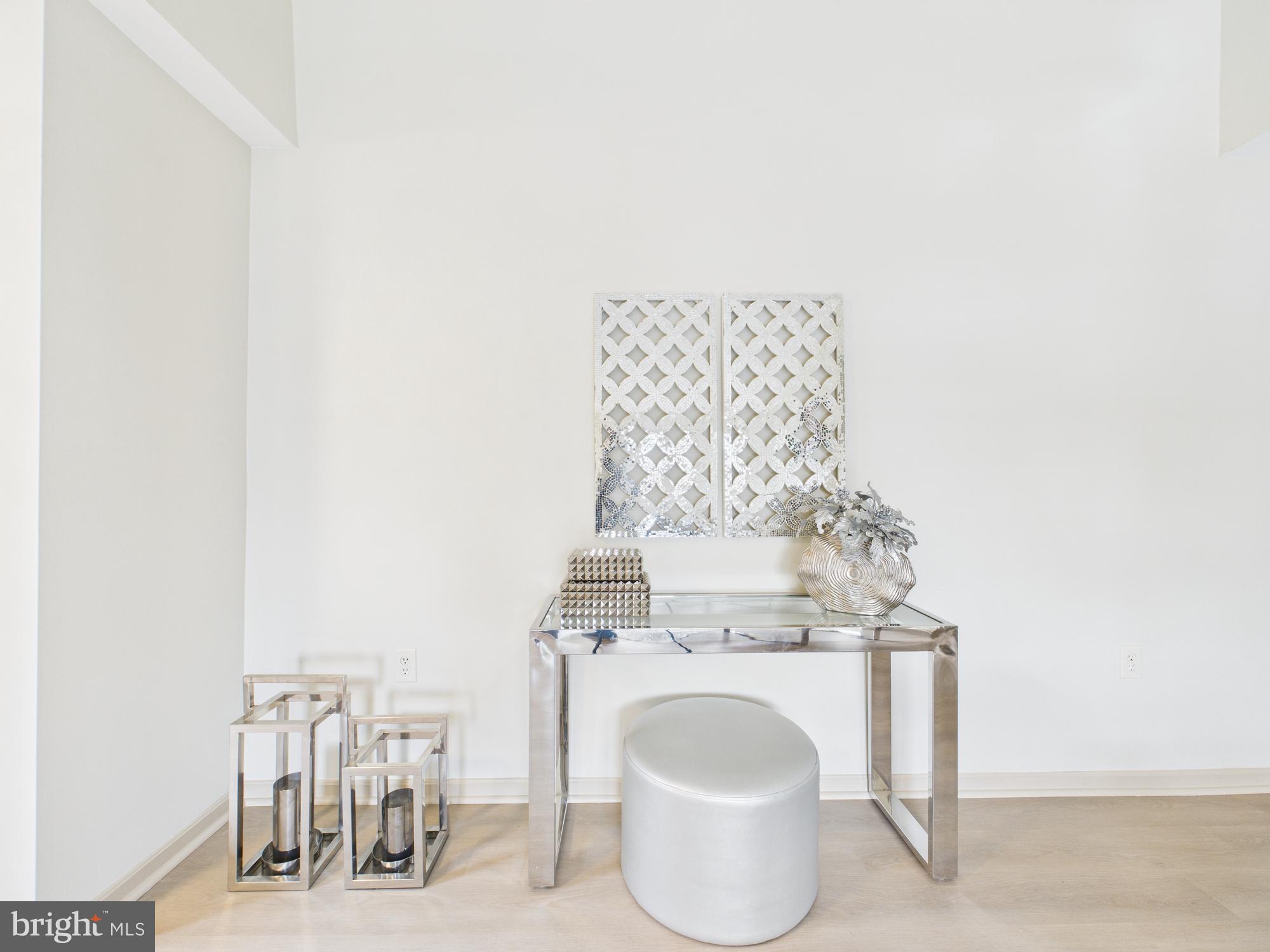 STONINGTON CONDOMINIUMS - Residential