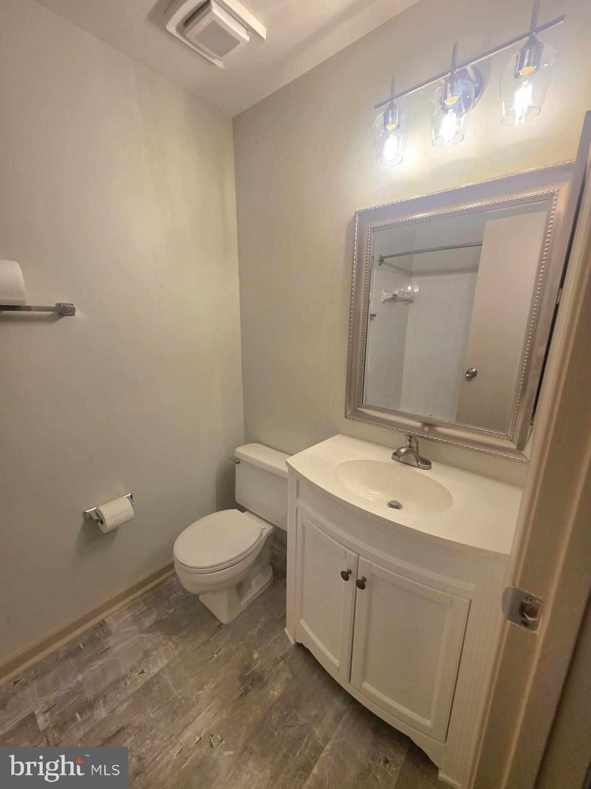 STONINGTON CONDOMINIUMS - Residential