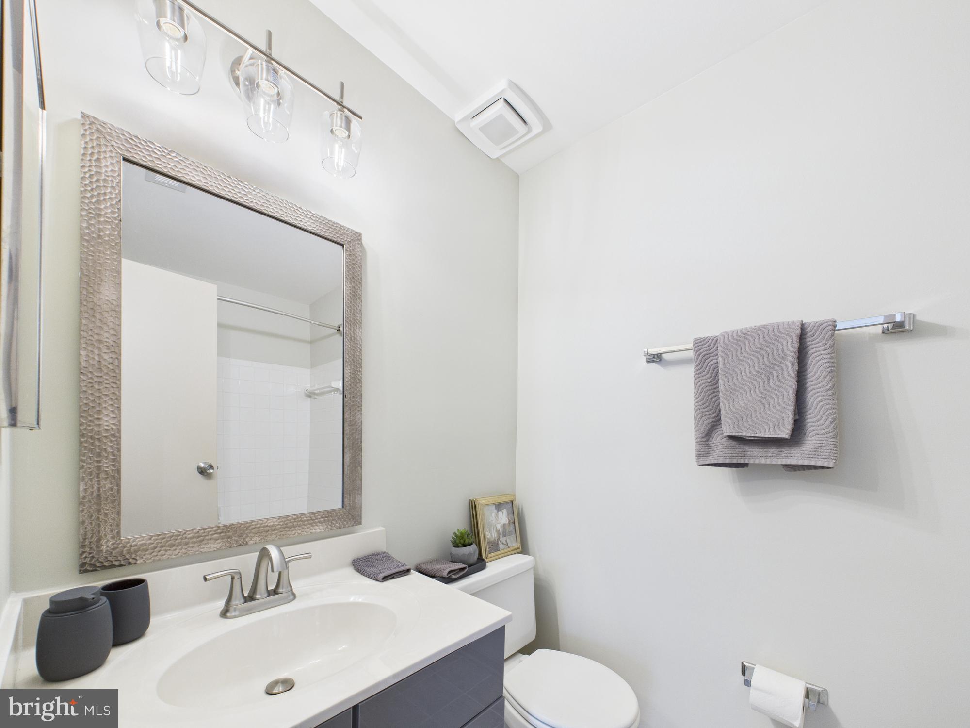 STONINGTON CONDOMINIUMS - Residential