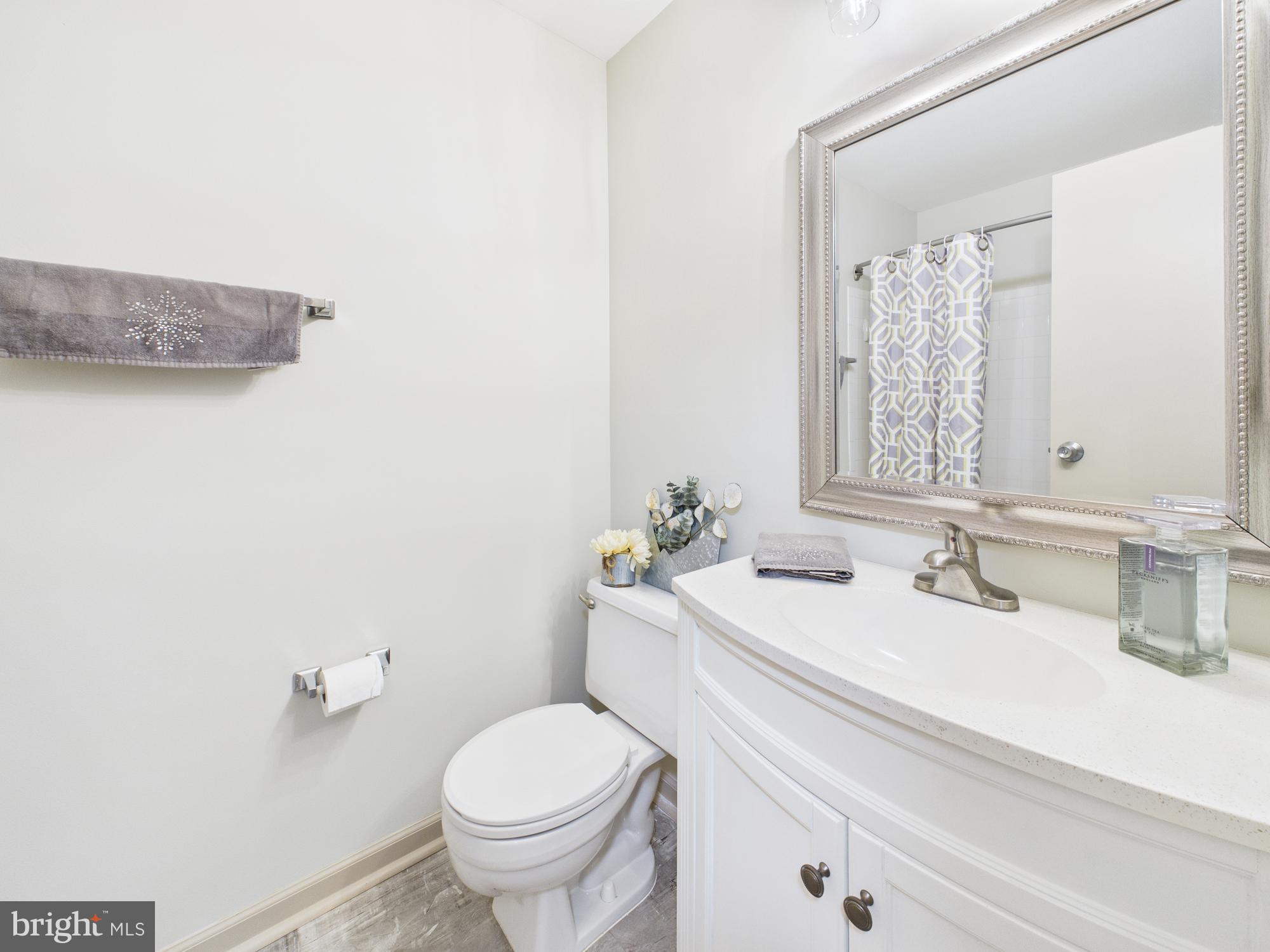 STONINGTON CONDOMINIUMS - Residential