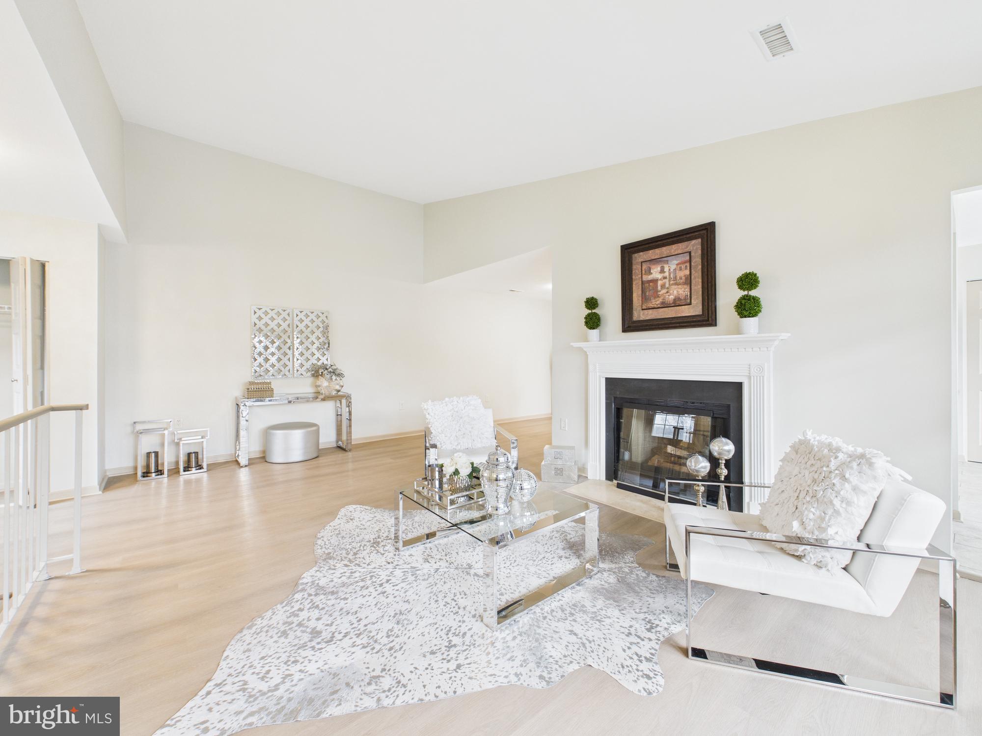 STONINGTON CONDOMINIUMS - Residential