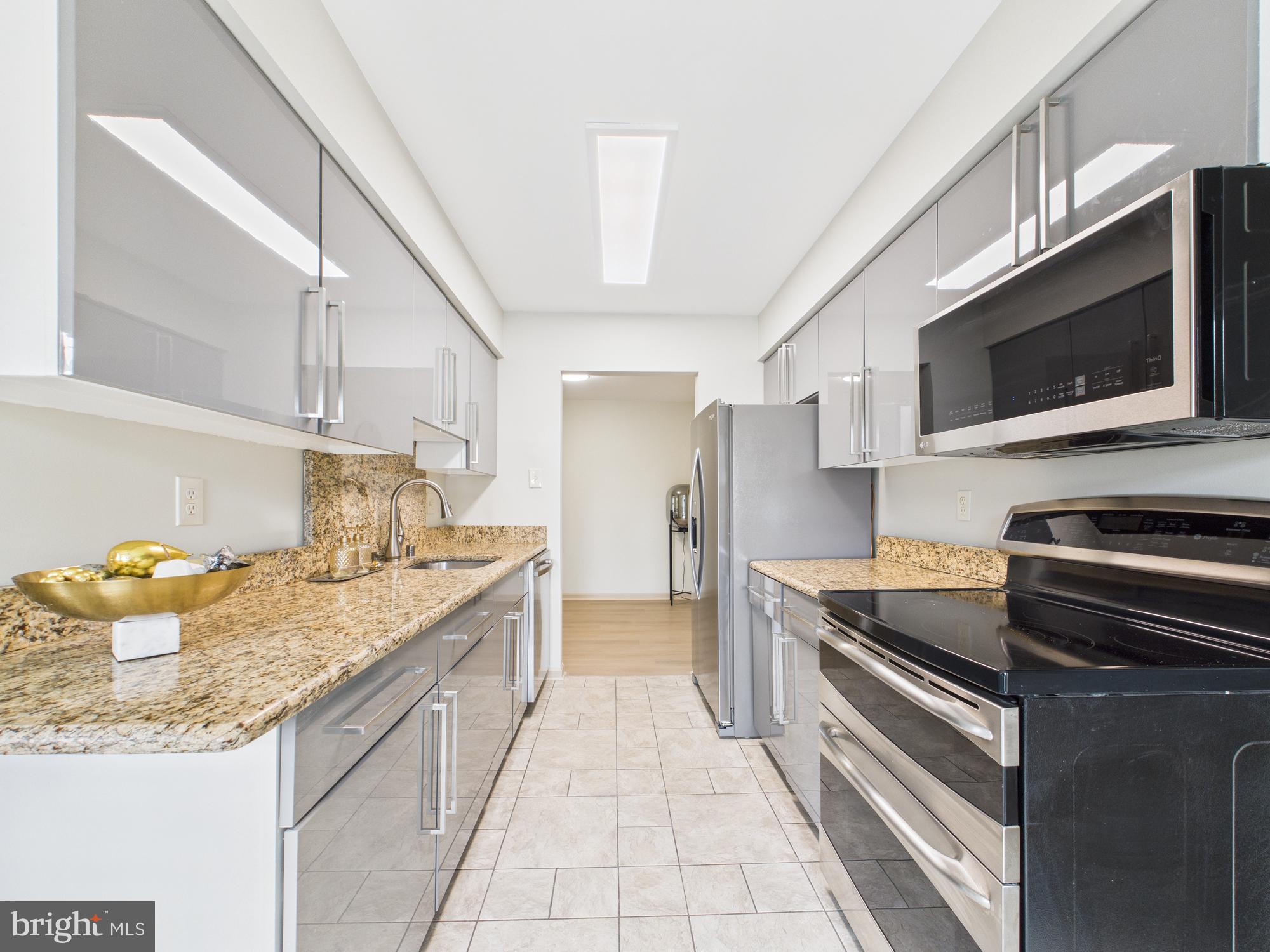 STONINGTON CONDOMINIUMS - Residential