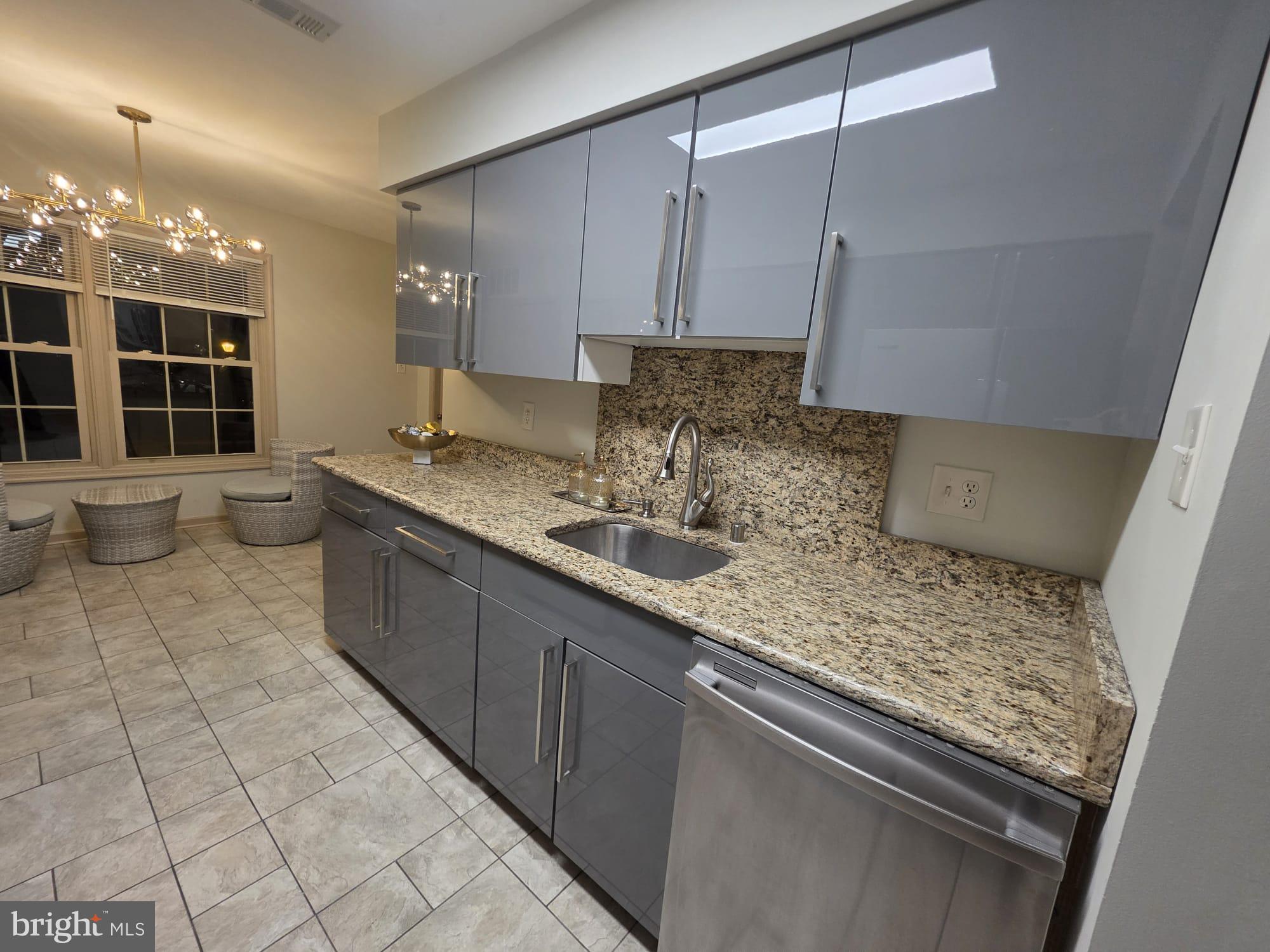 STONINGTON CONDOMINIUMS - Residential