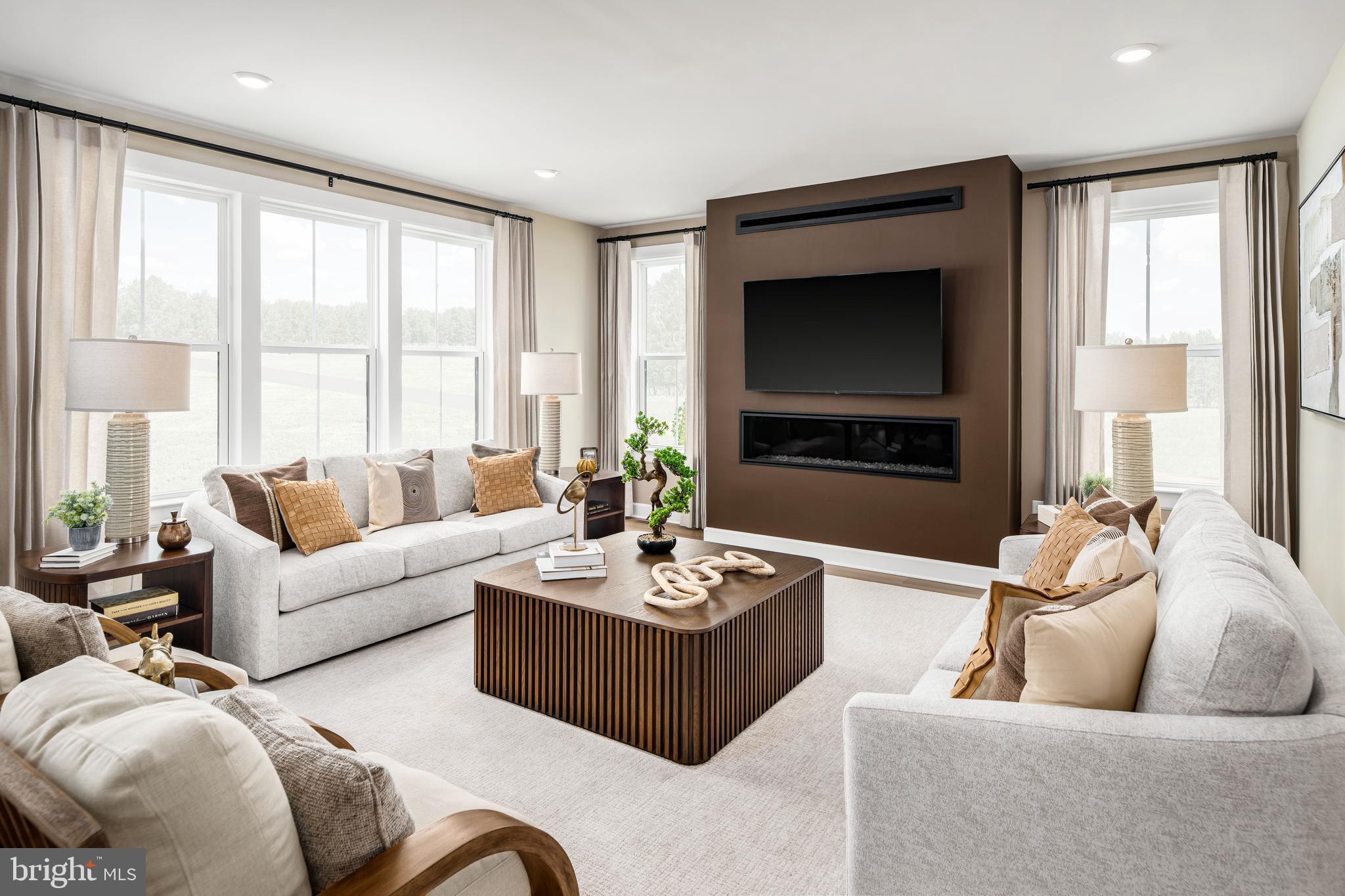 BRINTON LAKE ESTATES - Residential