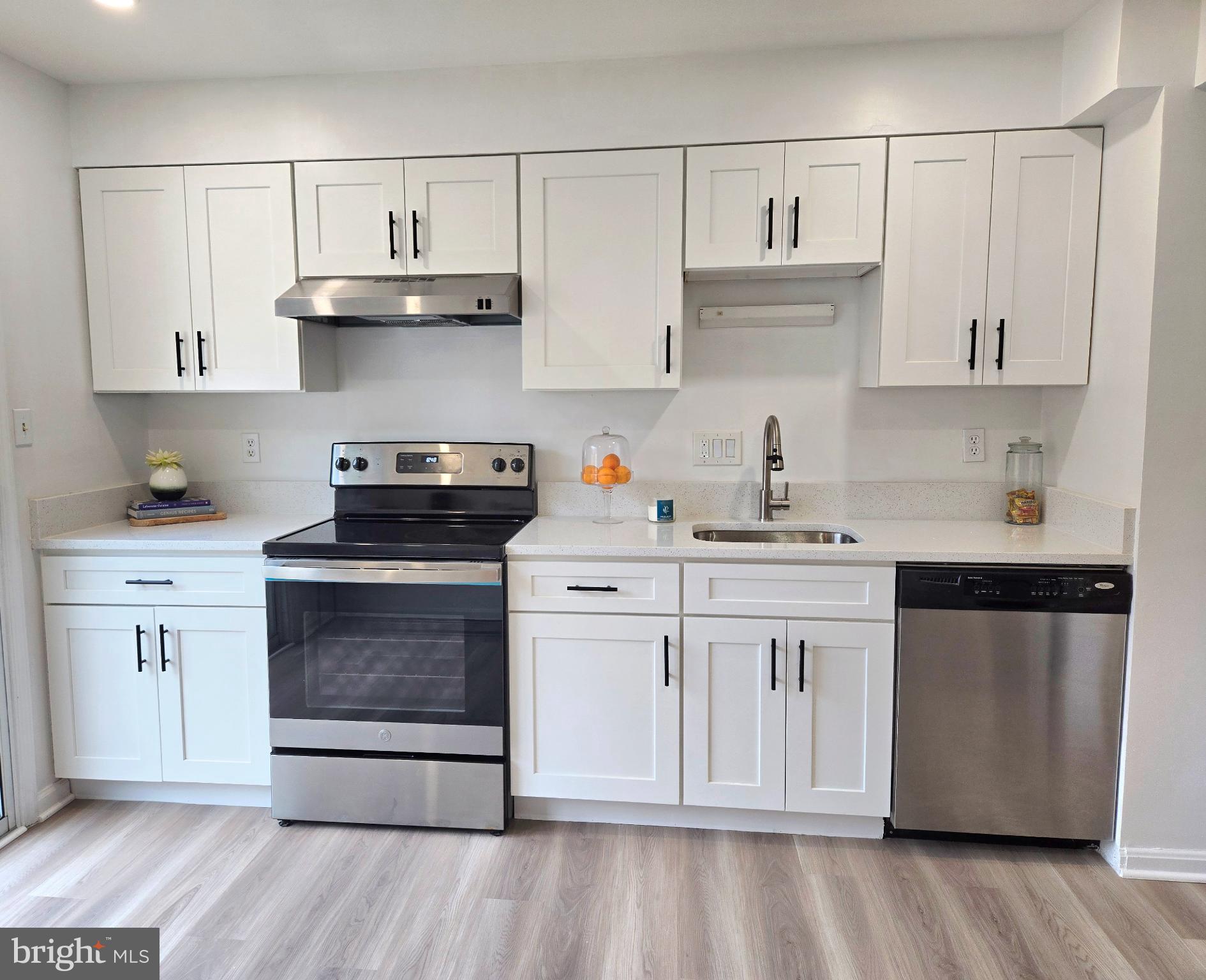 LEEWOOD - Residential